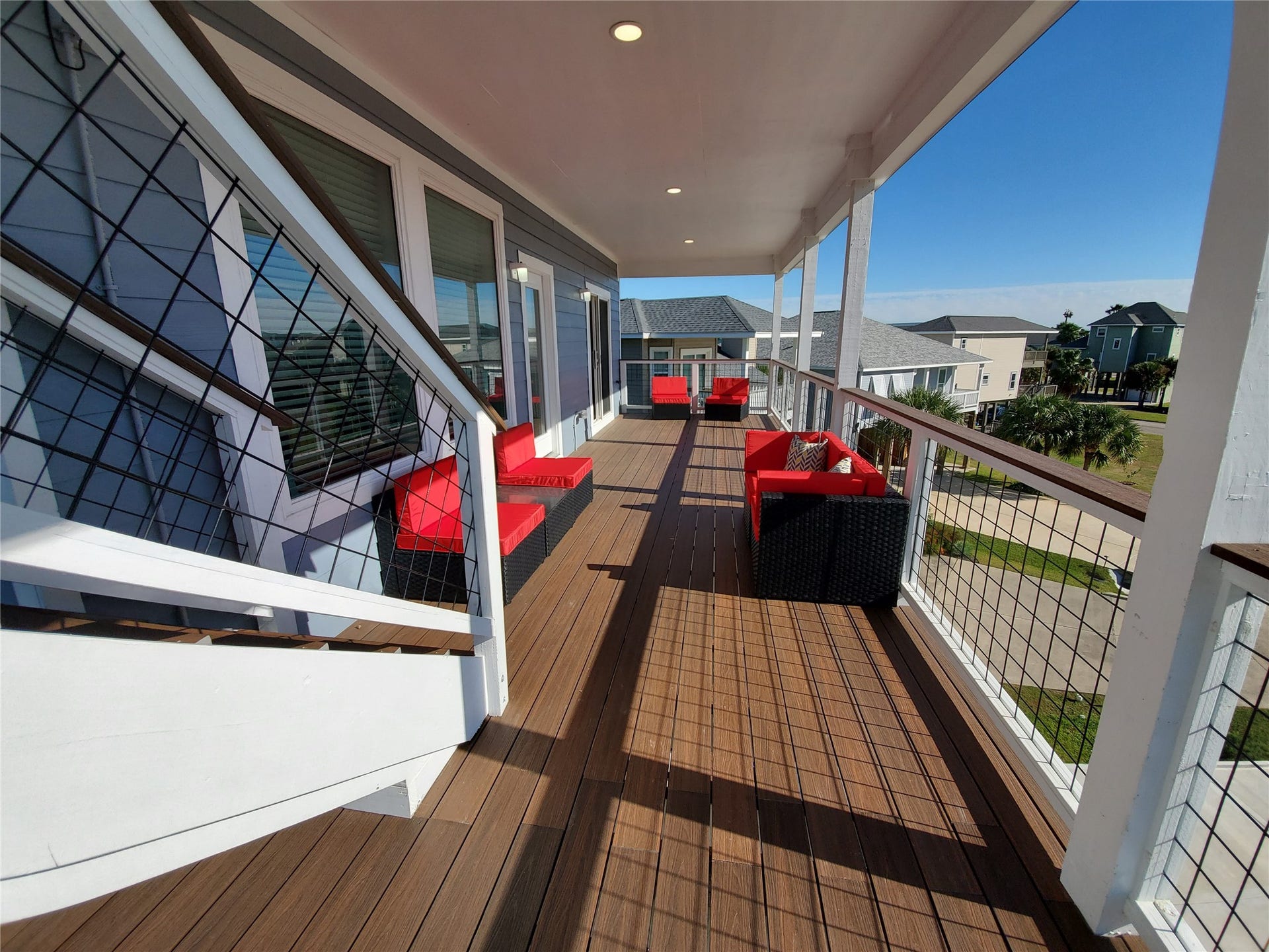 3903 Pirates Beach Blvd Court, Galveston, TX 77554 2nd level deck view.