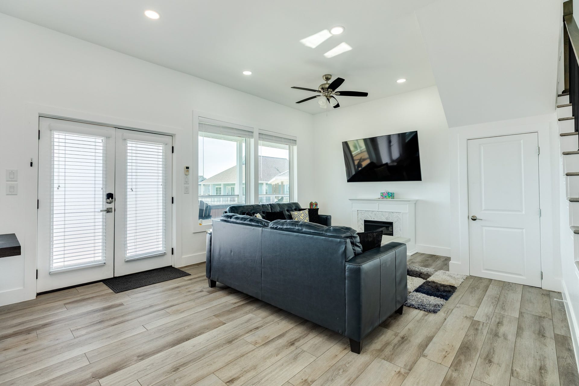 3903 Pirates Beach Blvd Court, Galveston, TX 77554 Front entrance of home.