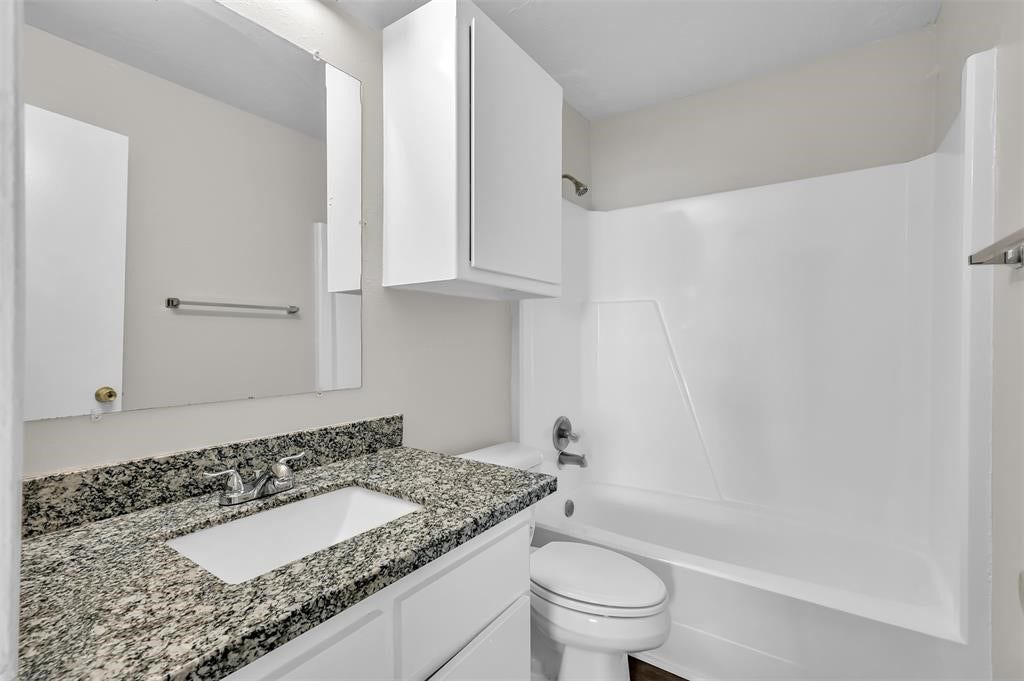 900 Holly Drive, #3, Conroe, TX 77301 900 Holly Drive, #3, Conroe, TX 77301