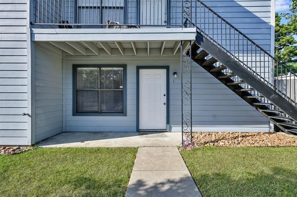 900 Holly Drive, #3, Conroe, TX 77301 900 Holly Drive, #3, Conroe, TX 77301