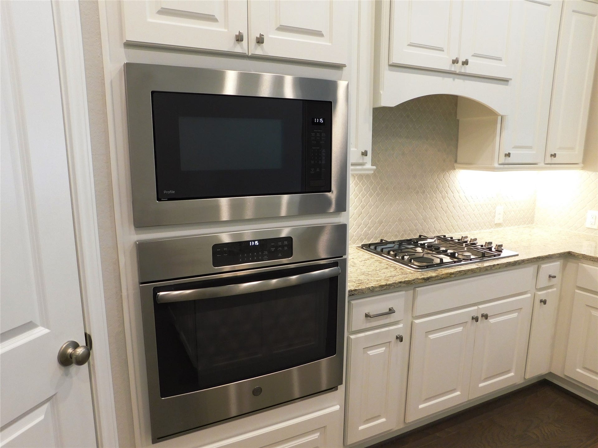 8152 Rosemary Sage Drive, Magnolia, TX 77354 8152 Rosemary Sage Drive, Magnolia, TX 77354