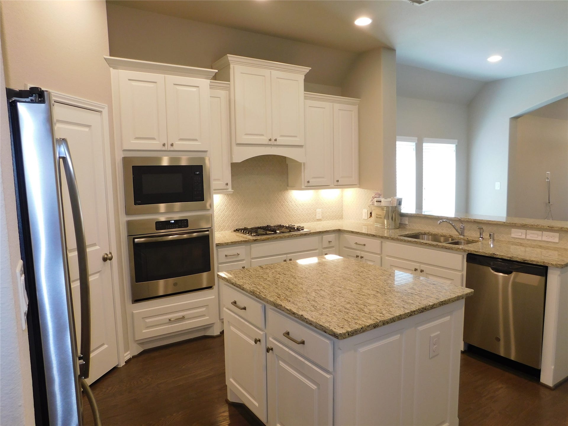 8152 Rosemary Sage Drive, Magnolia, TX 77354 8152 Rosemary Sage Drive, Magnolia, TX 77354