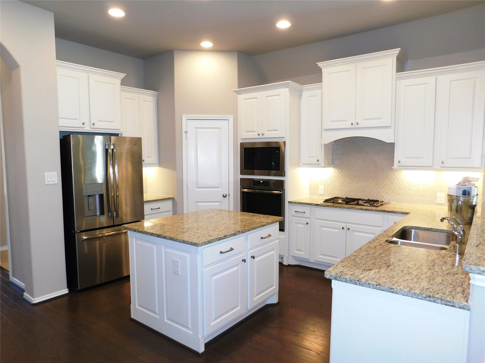 8152 Rosemary Sage Drive, Magnolia, TX 77354 8152 Rosemary Sage Drive, Magnolia, TX 77354