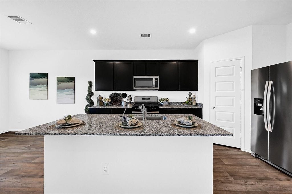 6023 Ambrose Peak Lane, Rosenberg, TX 77469 6023 Ambrose Peak Lane, Rosenberg, TX 77469