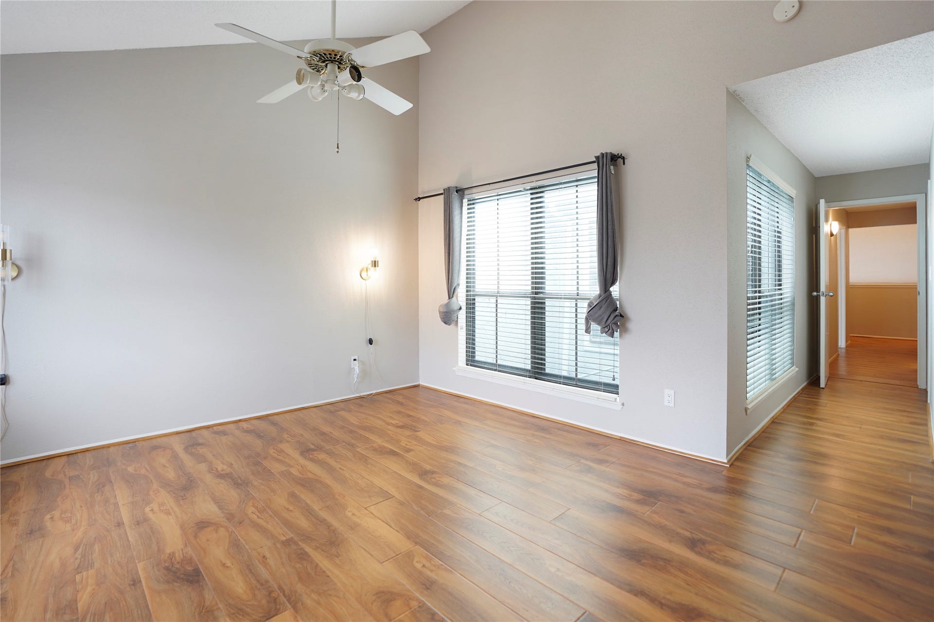 3200 S Gessner Road, #358, Houston, TX 77063 3200 S Gessner Road, #358, Houston, TX 77063