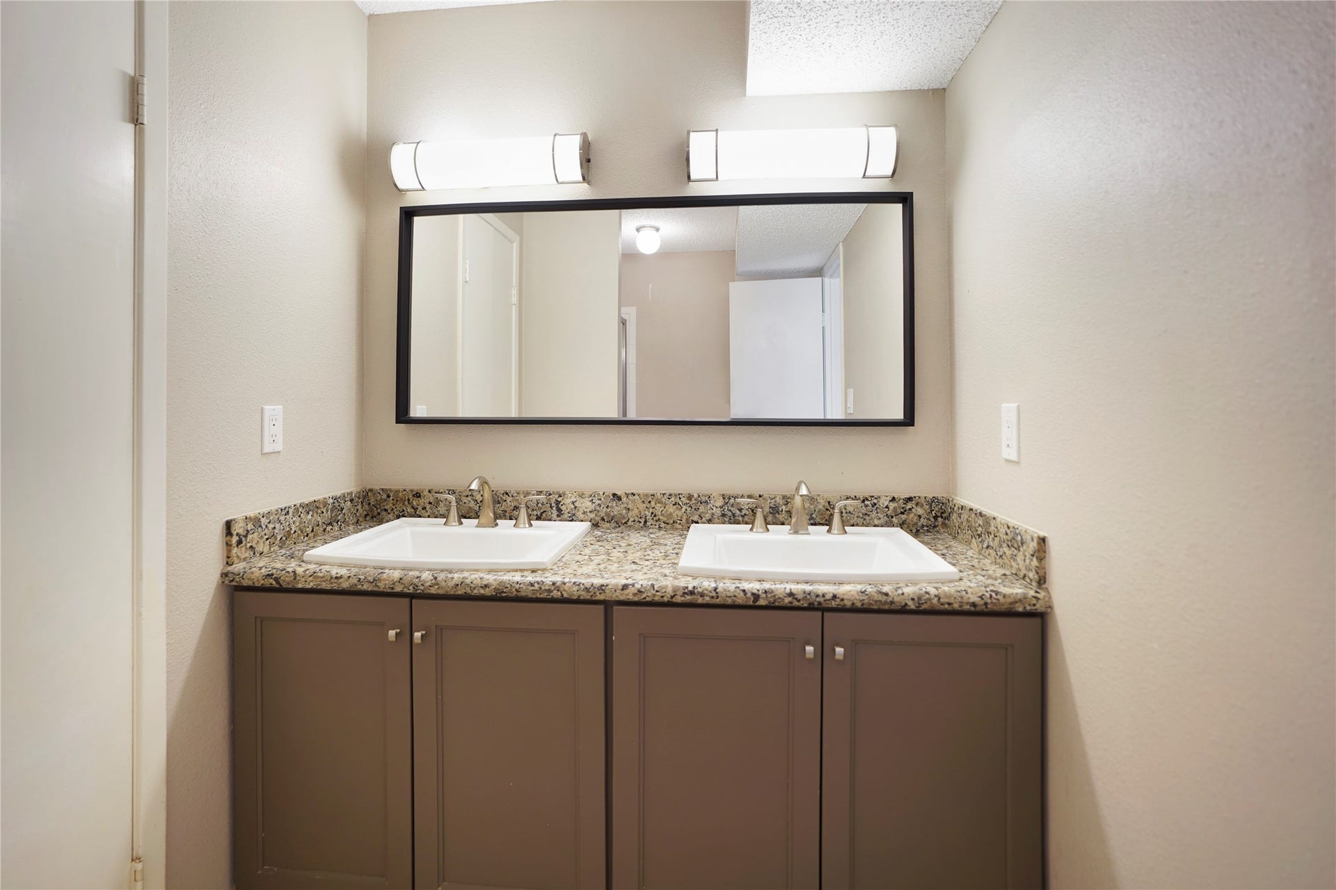 3200 S Gessner Road, #358, Houston, TX 77063 3200 S Gessner Road, #358, Houston, TX 77063