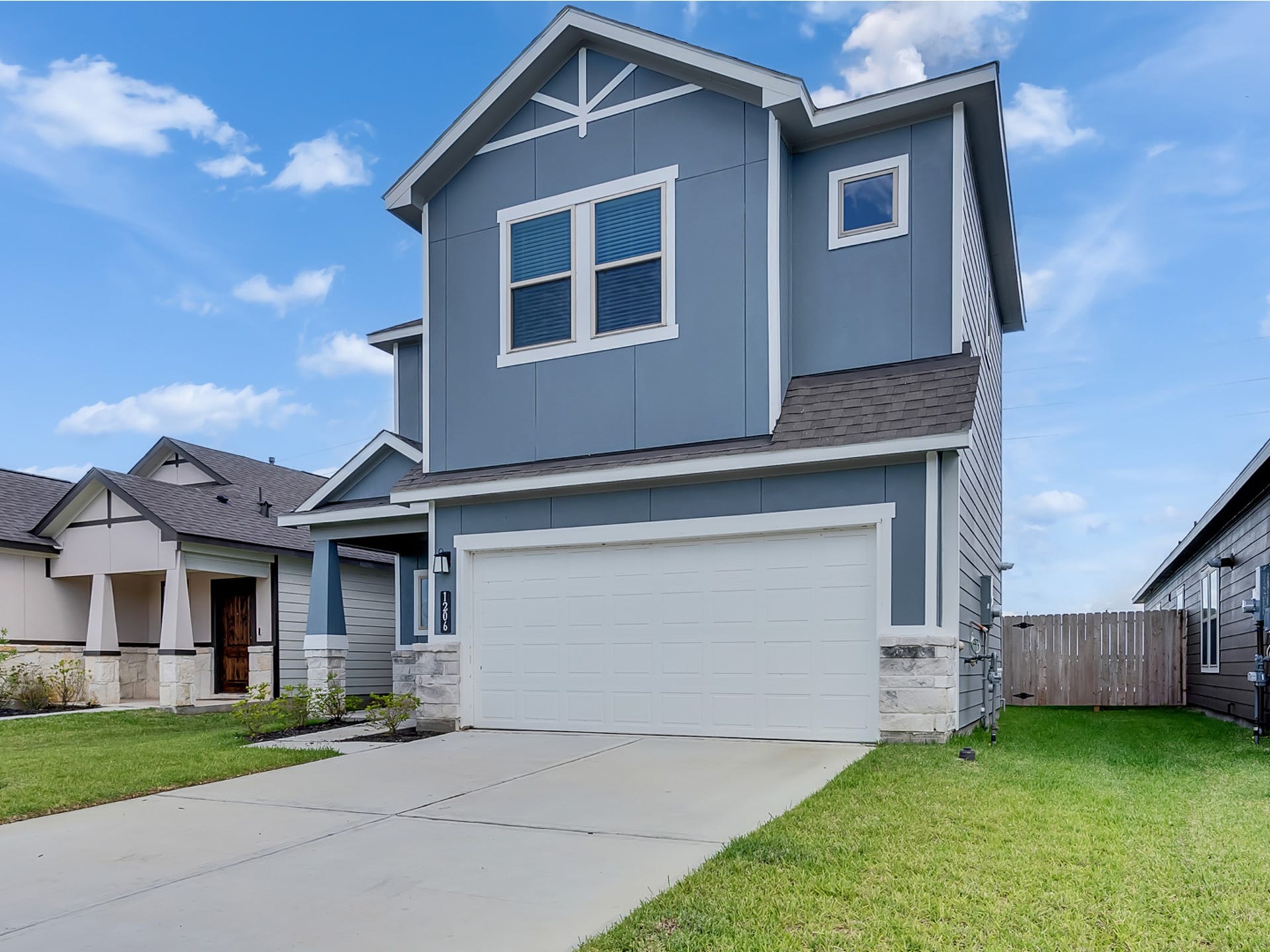 1206 Elsinore Drive, Rosharon, TX 77583 FOR LEASE Brand-New, Never-Lived-In Waterfront Luxury Home by Saratoga Homes of Texas!