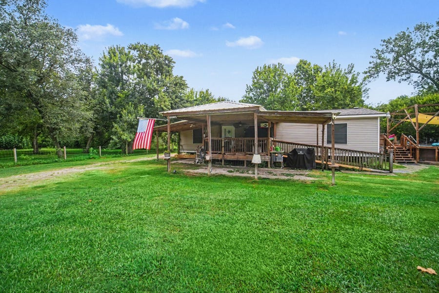 Property photo for 10641 County Road 583b, Alvin, TX