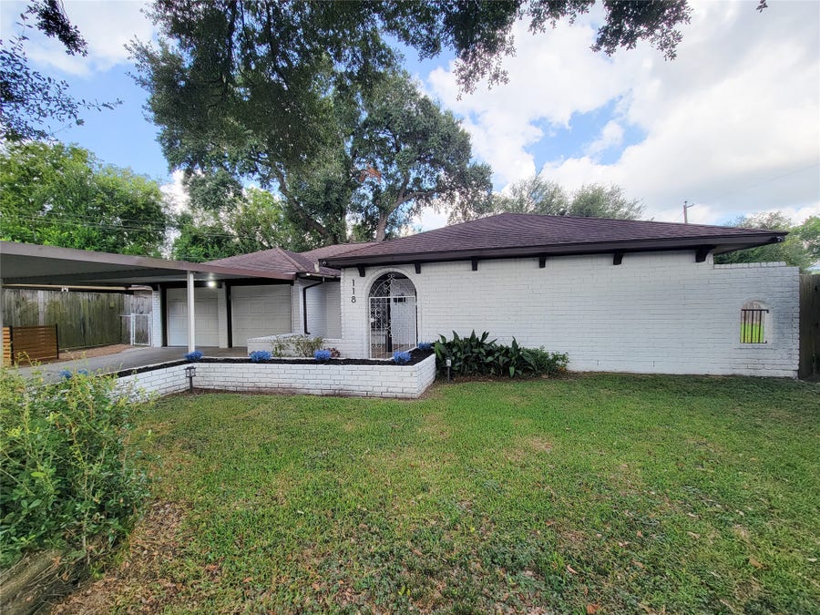 Property photo for 118 W Vashti Drive, Houston, TX