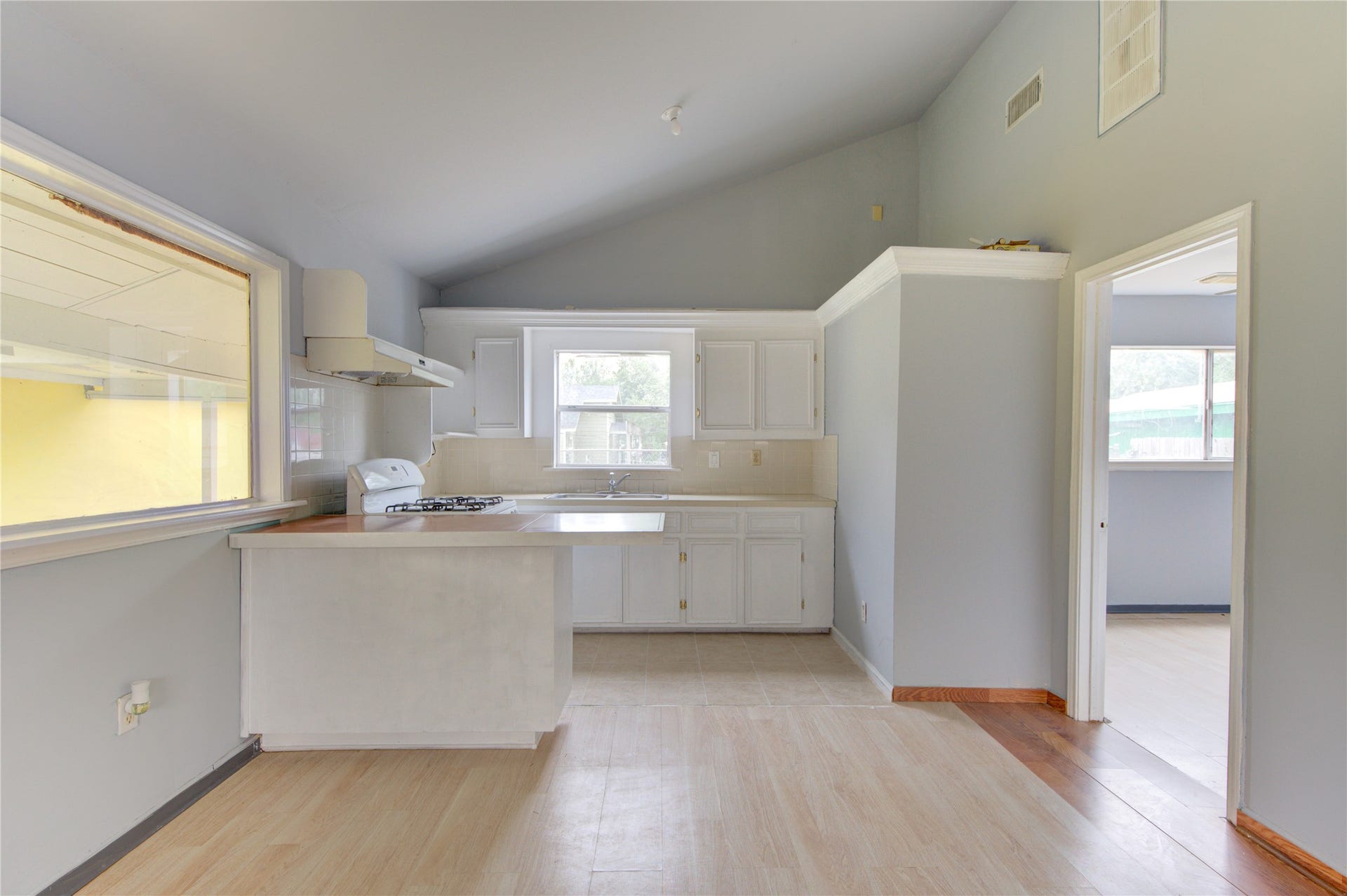 10717 Pillot Street, Houston, TX 77029 10717 Pillot Street, Houston, TX 77029