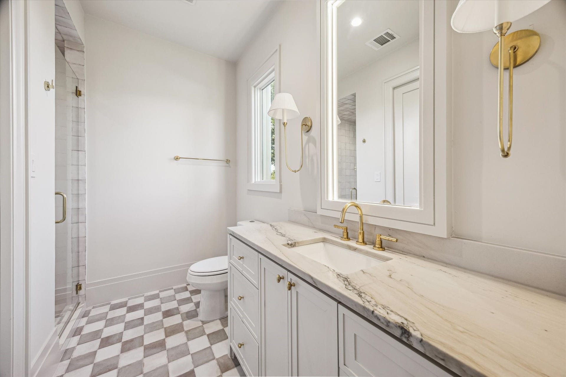 3717 Chevy Chase Drive, Houston, TX 77019 3717 Chevy Chase Drive, Houston, TX 77019