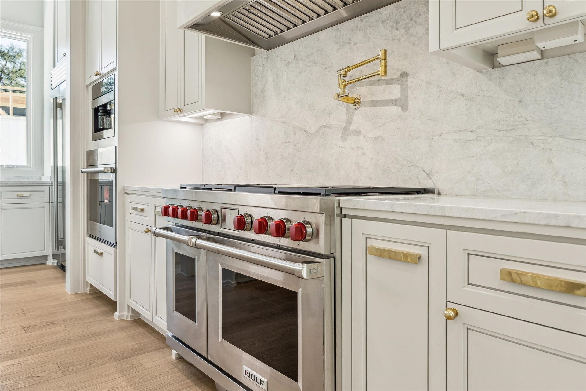 3717 Chevy Chase Drive, Houston, TX 77019 3717 Chevy Chase Drive, Houston, TX 77019