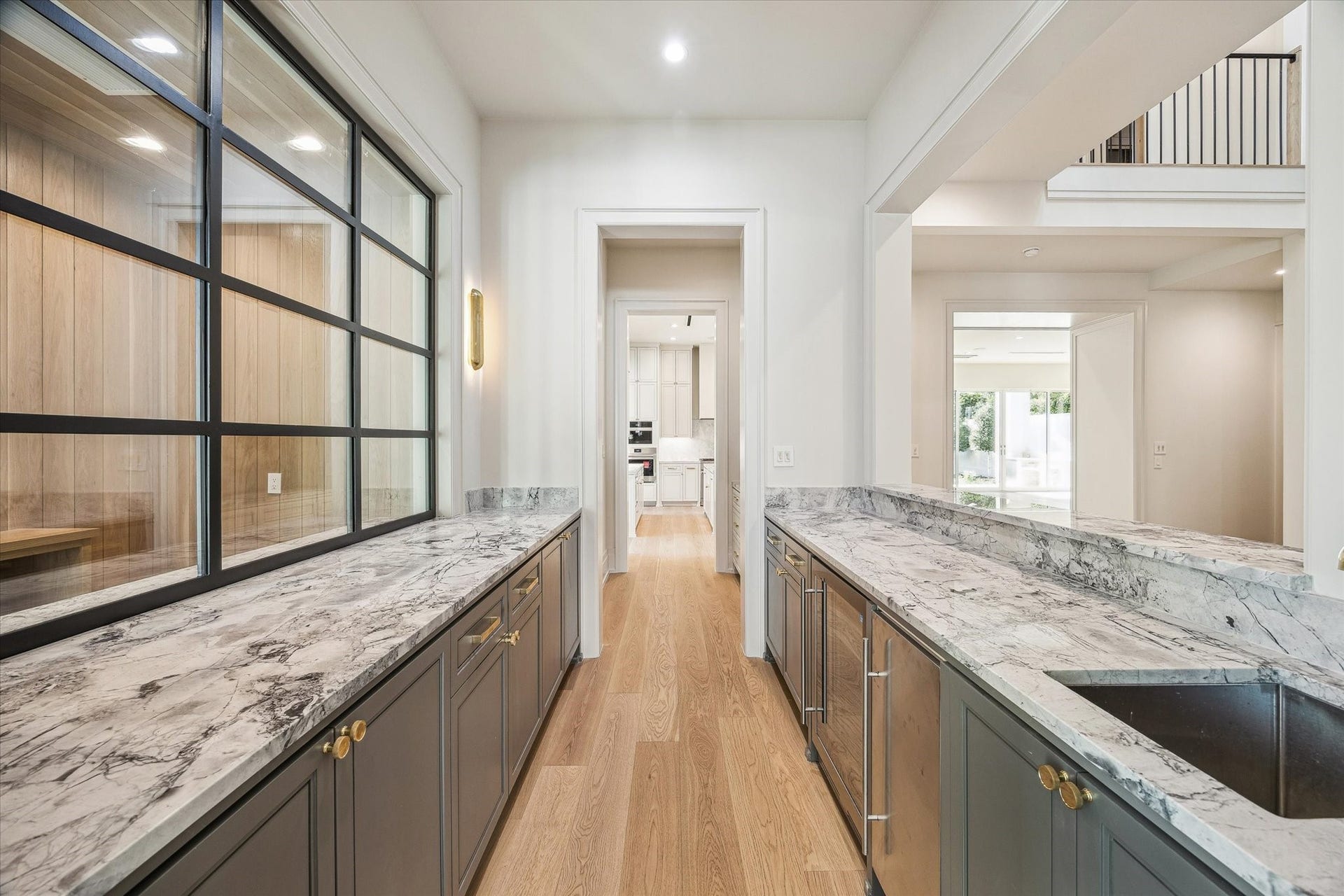 3717 Chevy Chase Drive, Houston, TX 77019 3717 Chevy Chase Drive, Houston, TX 77019