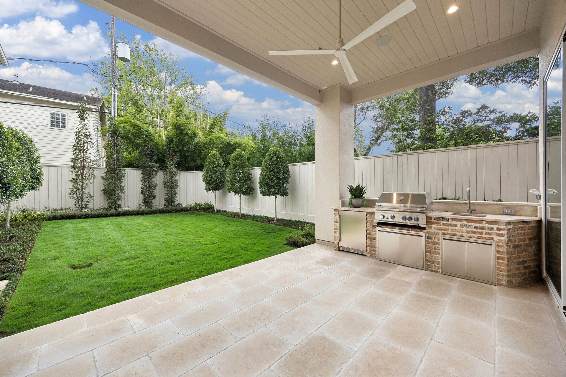 3717 Chevy Chase Drive, Houston, TX 77019 3717 Chevy Chase Drive, Houston, TX 77019