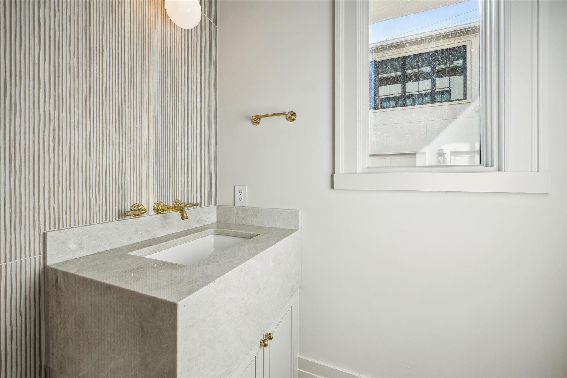 3717 Chevy Chase Drive, Houston, TX 77019 3717 Chevy Chase Drive, Houston, TX 77019