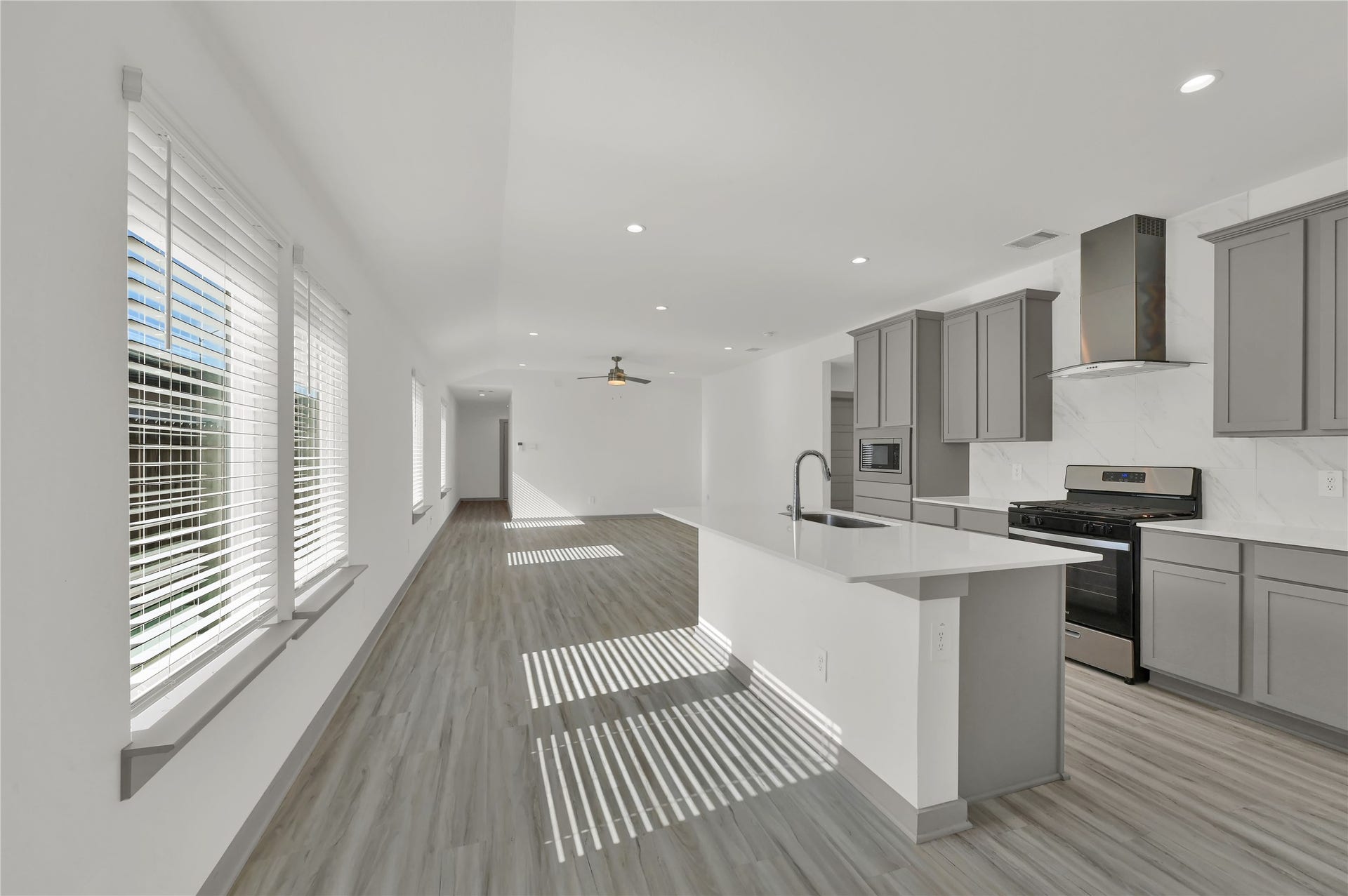 3029 Stamford Hill Lane, Houston, TX 77047 3029 Stamford Hill Lane, Houston, TX 77047