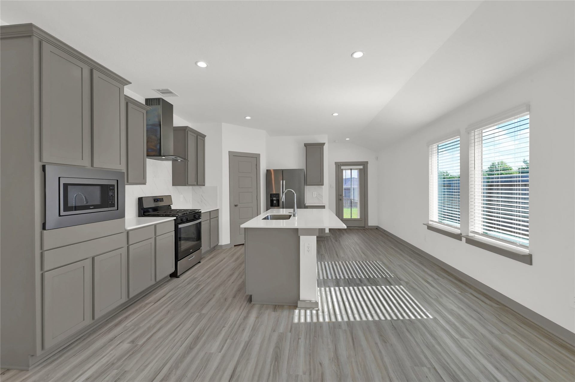 3029 Stamford Hill Lane, Houston, TX 77047 3029 Stamford Hill Lane, Houston, TX 77047
