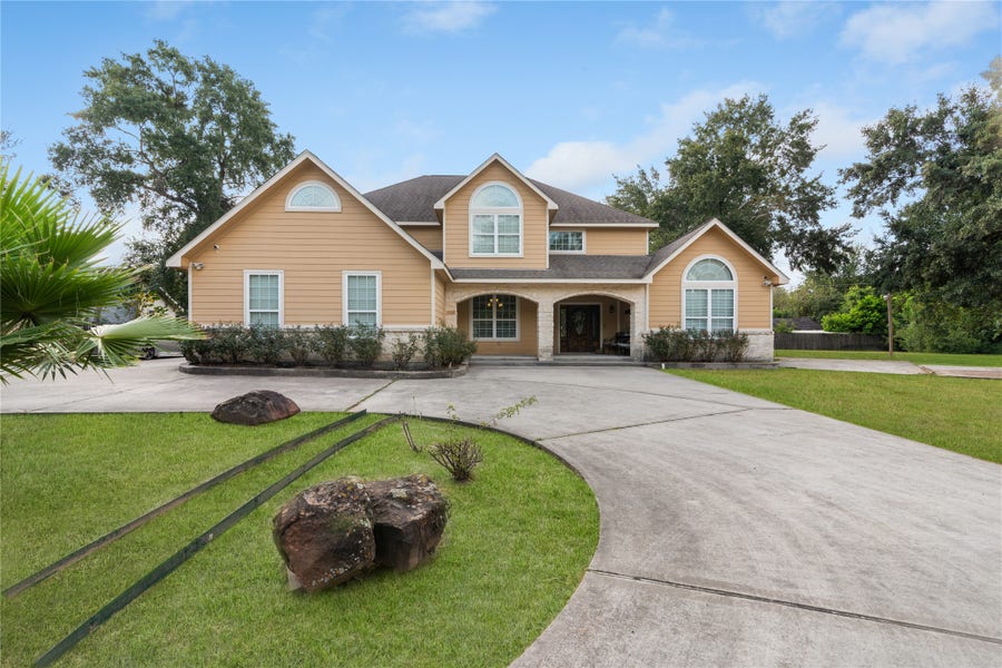 Property photo for 721 Oak Hill Lane, Pinehurst, TX
