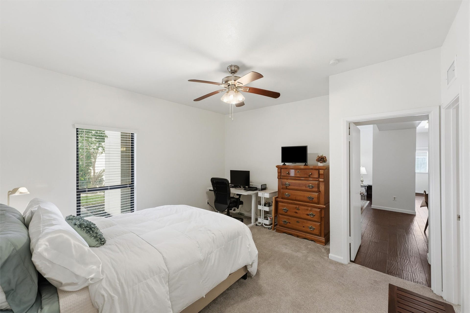 2425 Augusta Drive, #23, Houston, TX 77057 Second Bedroom w/ front door window