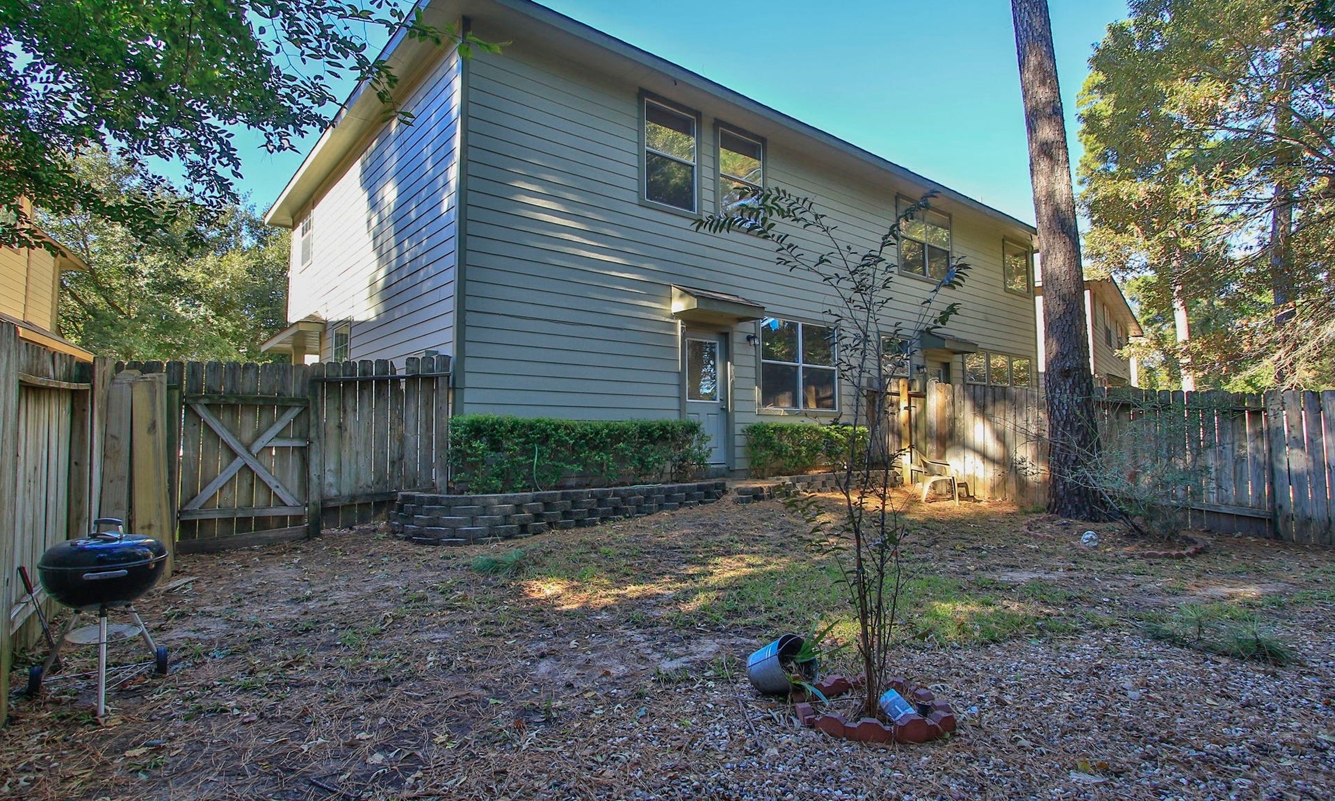 191 N Burberry Park Circle, The Woodlands, TX 77382