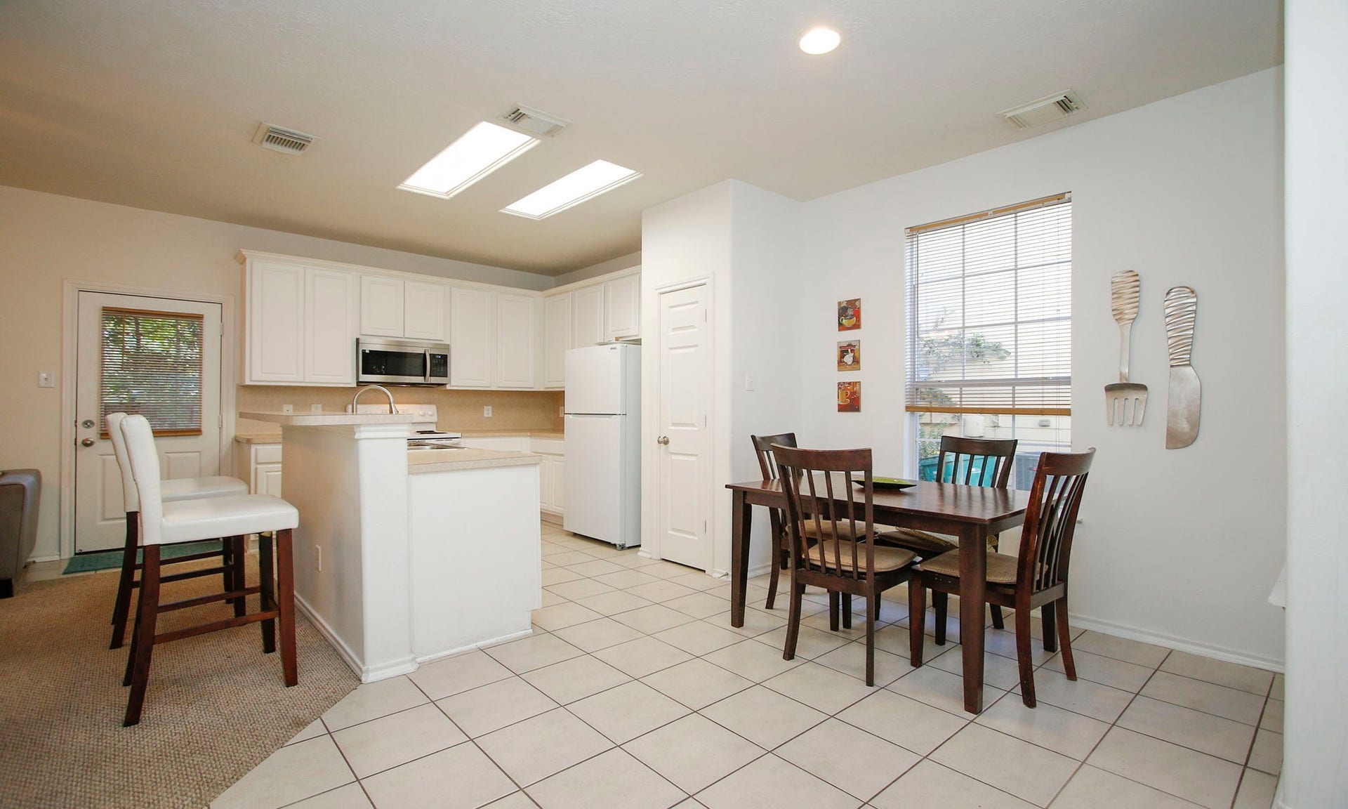 191 N Burberry Park Circle, The Woodlands, TX 77382