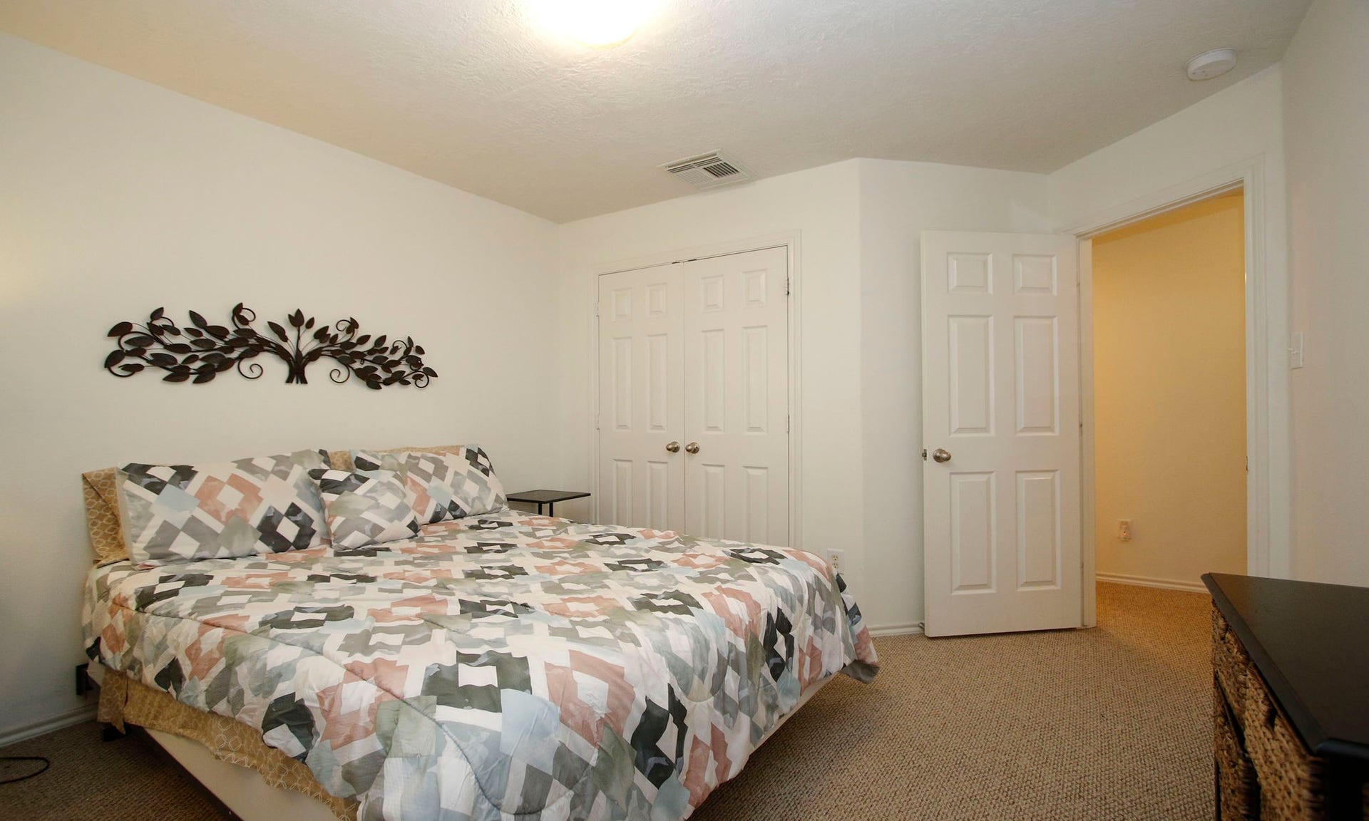 191 N Burberry Park Circle, The Woodlands, TX 77382