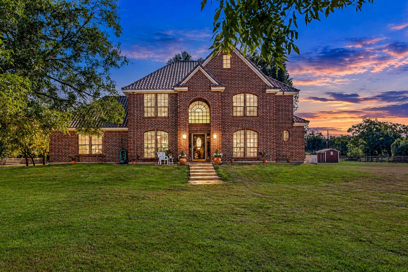 1345 Peach Ridge Road, Brookshire, TX 77423 Welcome to 1345 Peach Ridge Road!