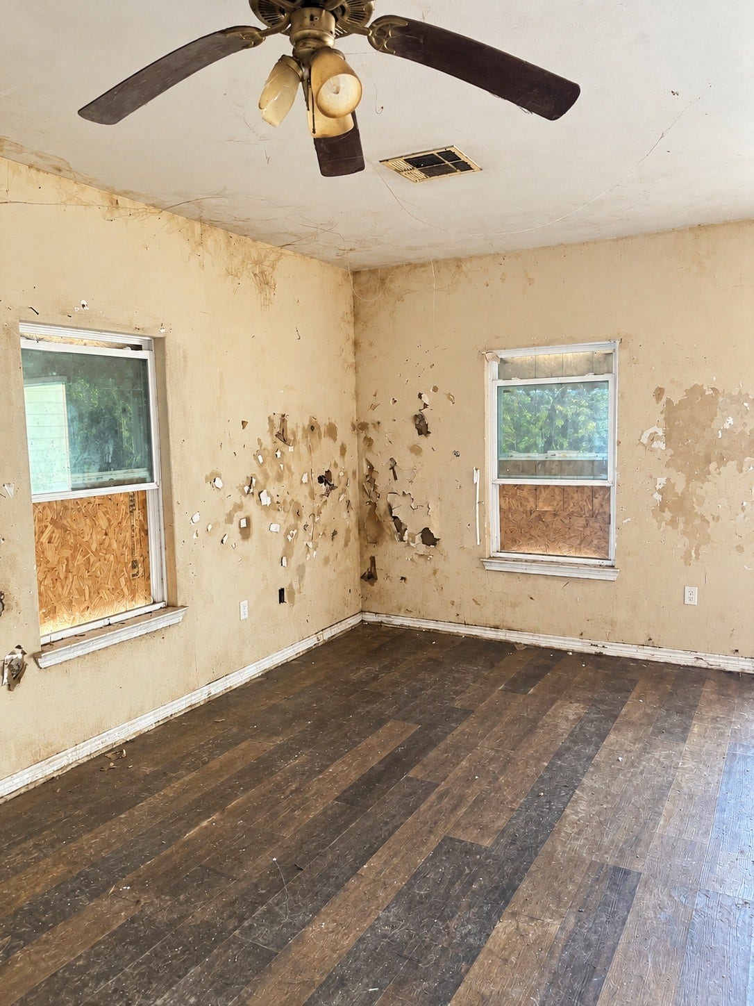 19841 Bluewater Road, Montgomery, TX 77356