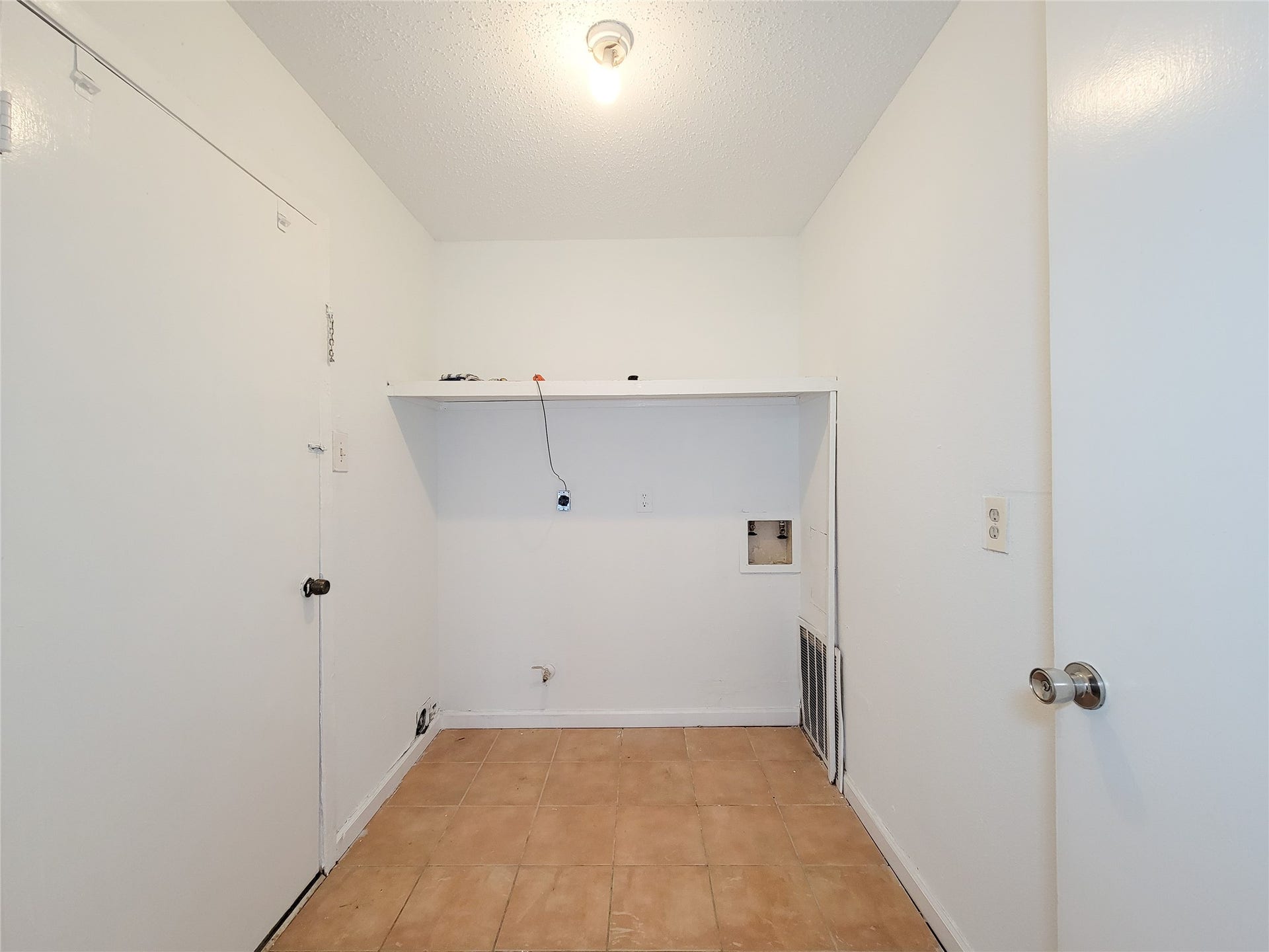 17008 Mercado Drive, Houston, TX 77083 17008 Mercado Drive, Houston, TX 77083