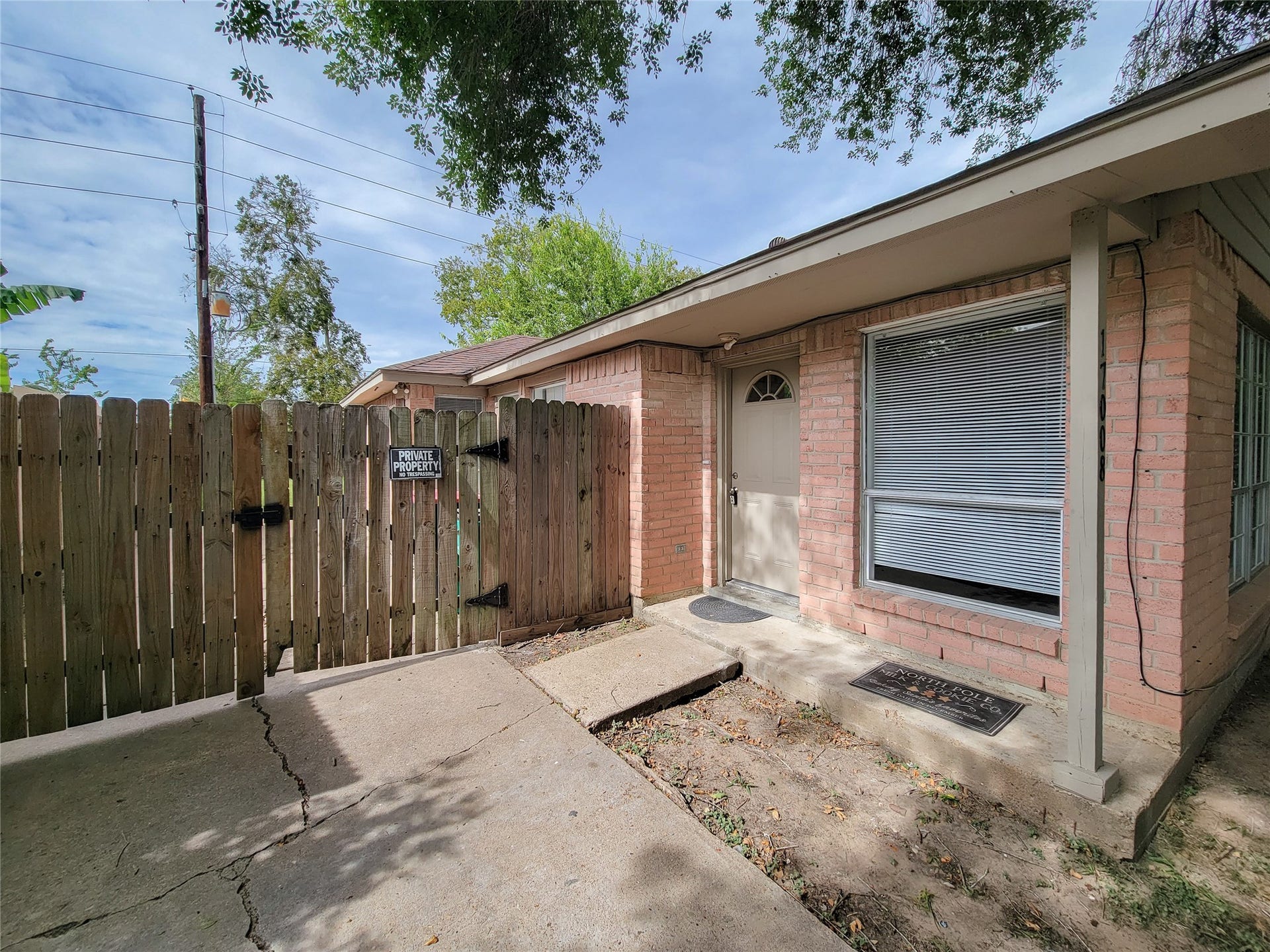 17008 Mercado Drive, Houston, TX 77083 17008 Mercado Drive, Houston, TX 77083