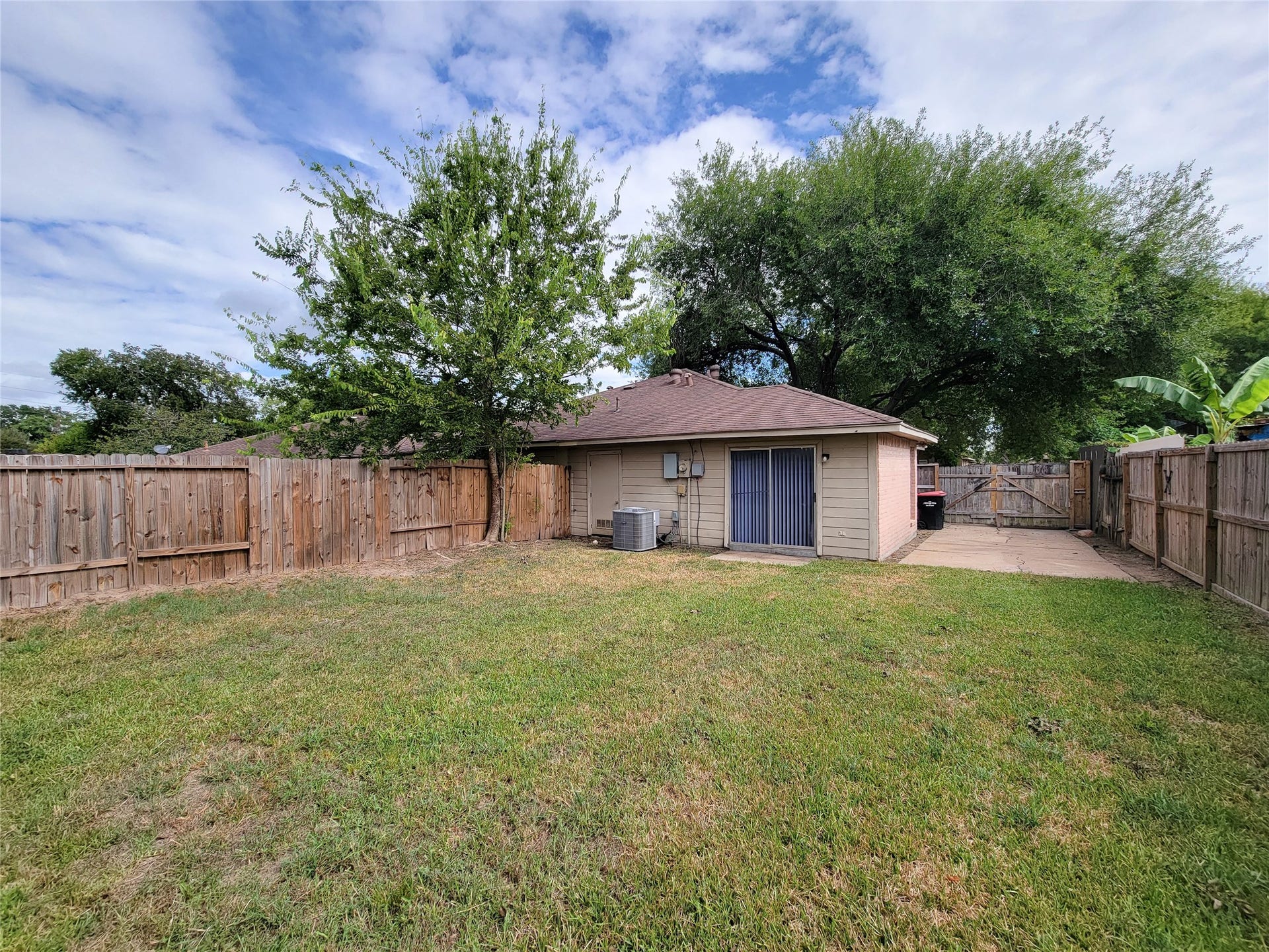 17008 Mercado Drive, Houston, TX 77083 17008 Mercado Drive, Houston, TX 77083
