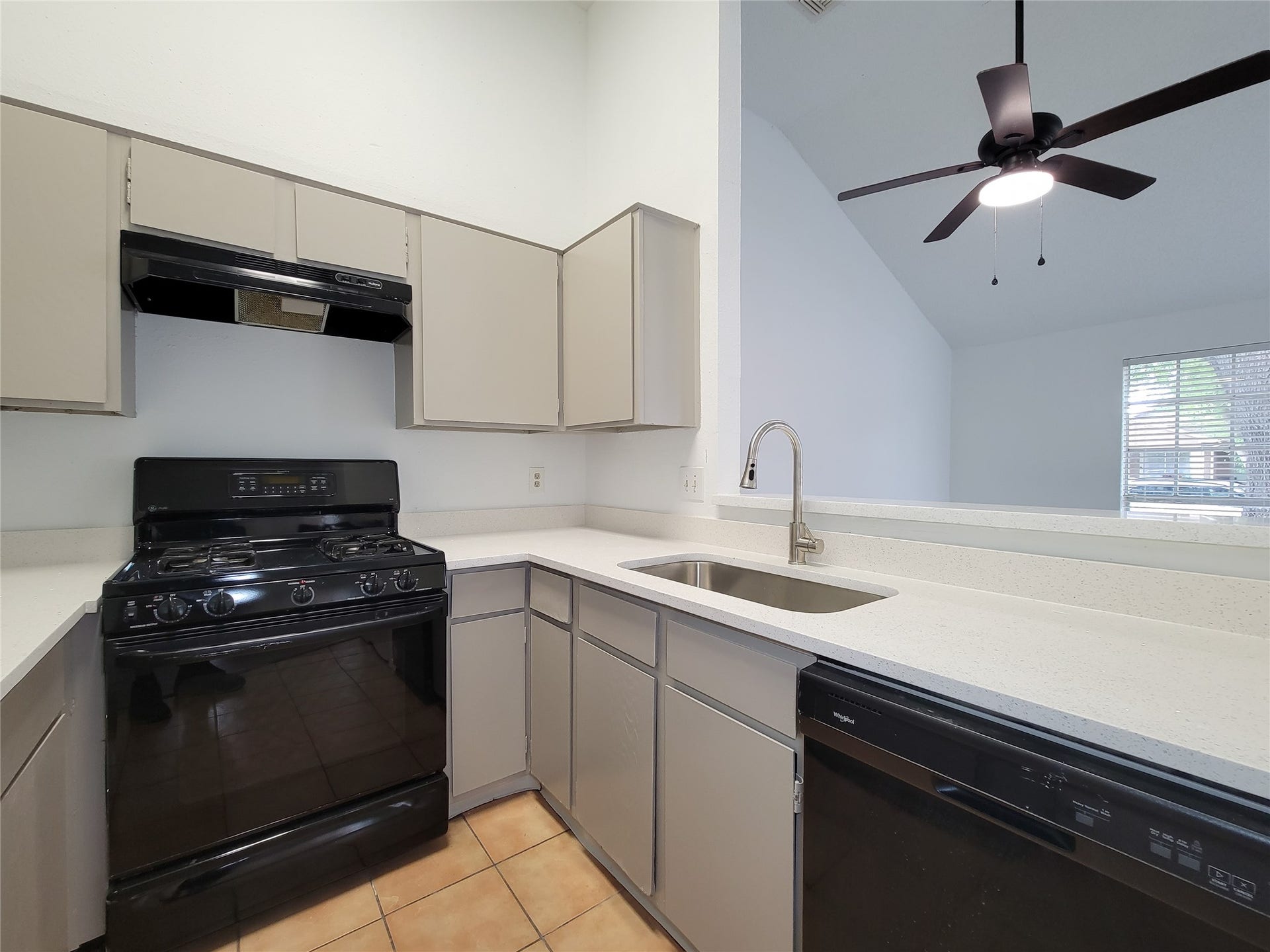 17008 Mercado Drive, Houston, TX 77083 17008 Mercado Drive, Houston, TX 77083