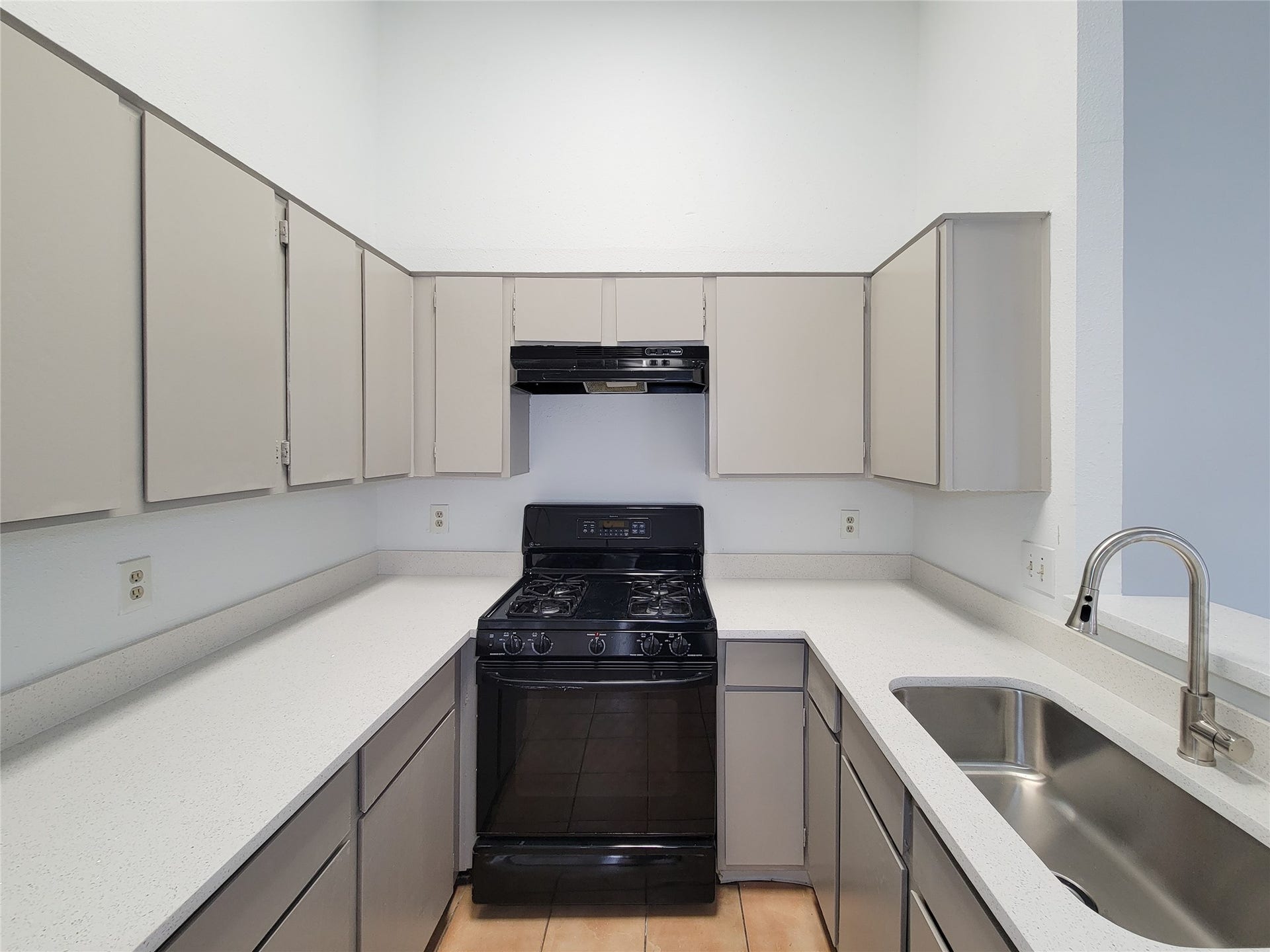 17008 Mercado Drive, Houston, TX 77083 17008 Mercado Drive, Houston, TX 77083