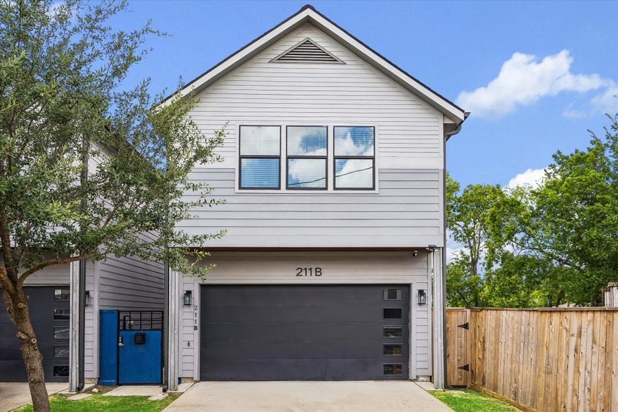 Property photo for 211 E 32nd Street, #B, Houston, TX