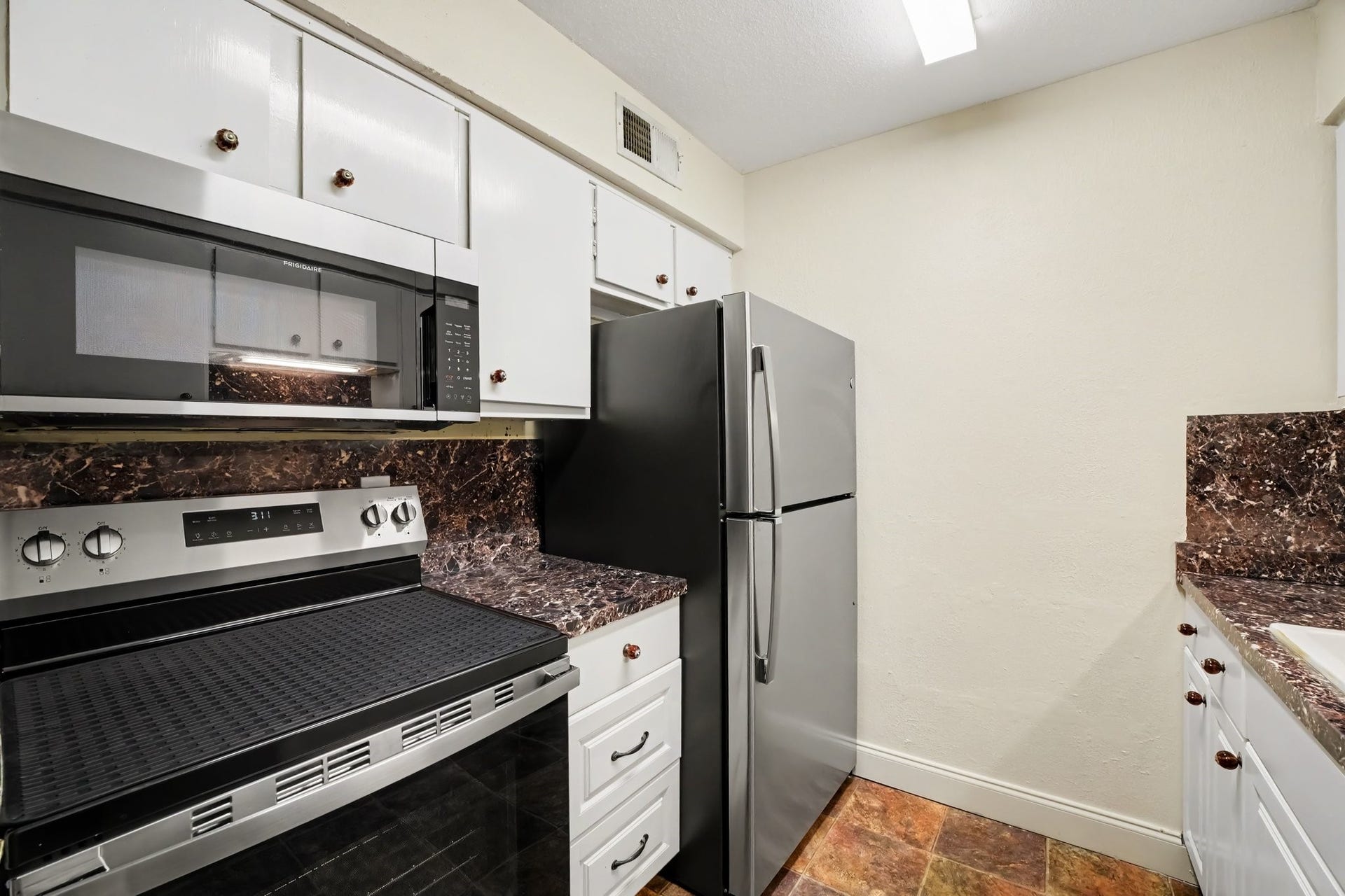 7575 Katy Freeway, #84, Houston, TX 77024 7575 Katy Freeway, #84, Houston, TX 77024