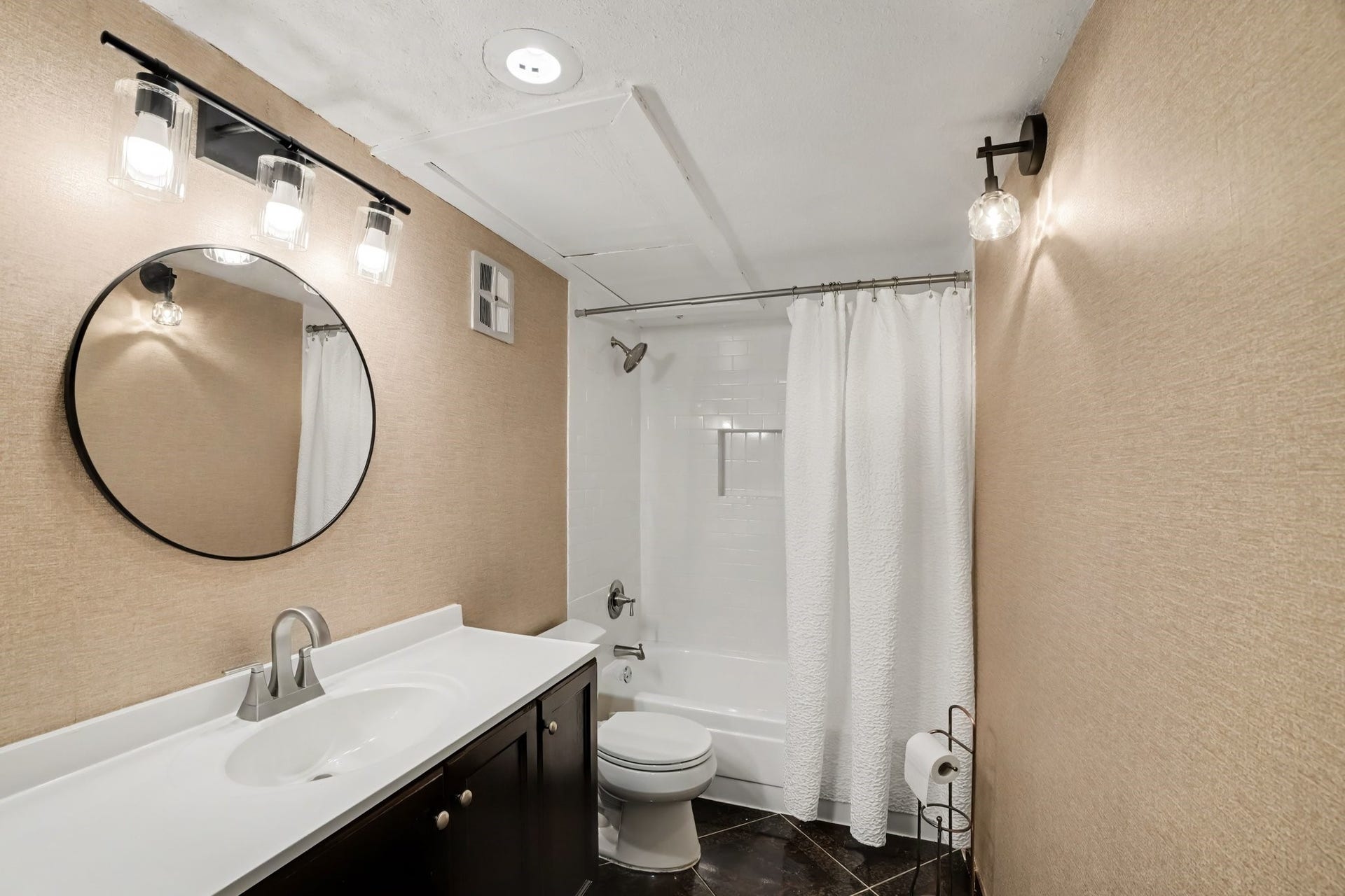7575 Katy Freeway, #84, Houston, TX 77024 7575 Katy Freeway, #84, Houston, TX 77024