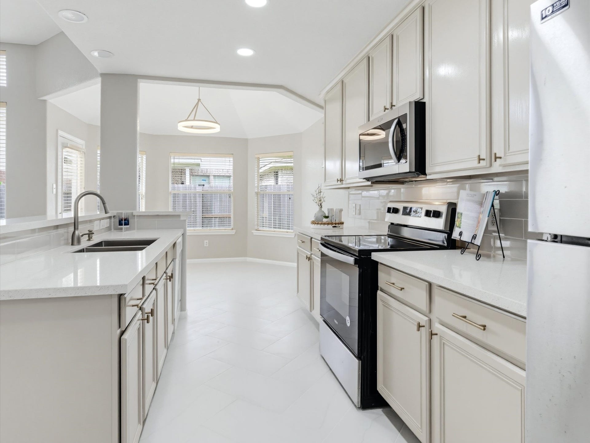 4619 Schiller Park Lane, Sugar Land, TX 77479 4619 Schiller Park Lane, Sugar Land, TX 77479