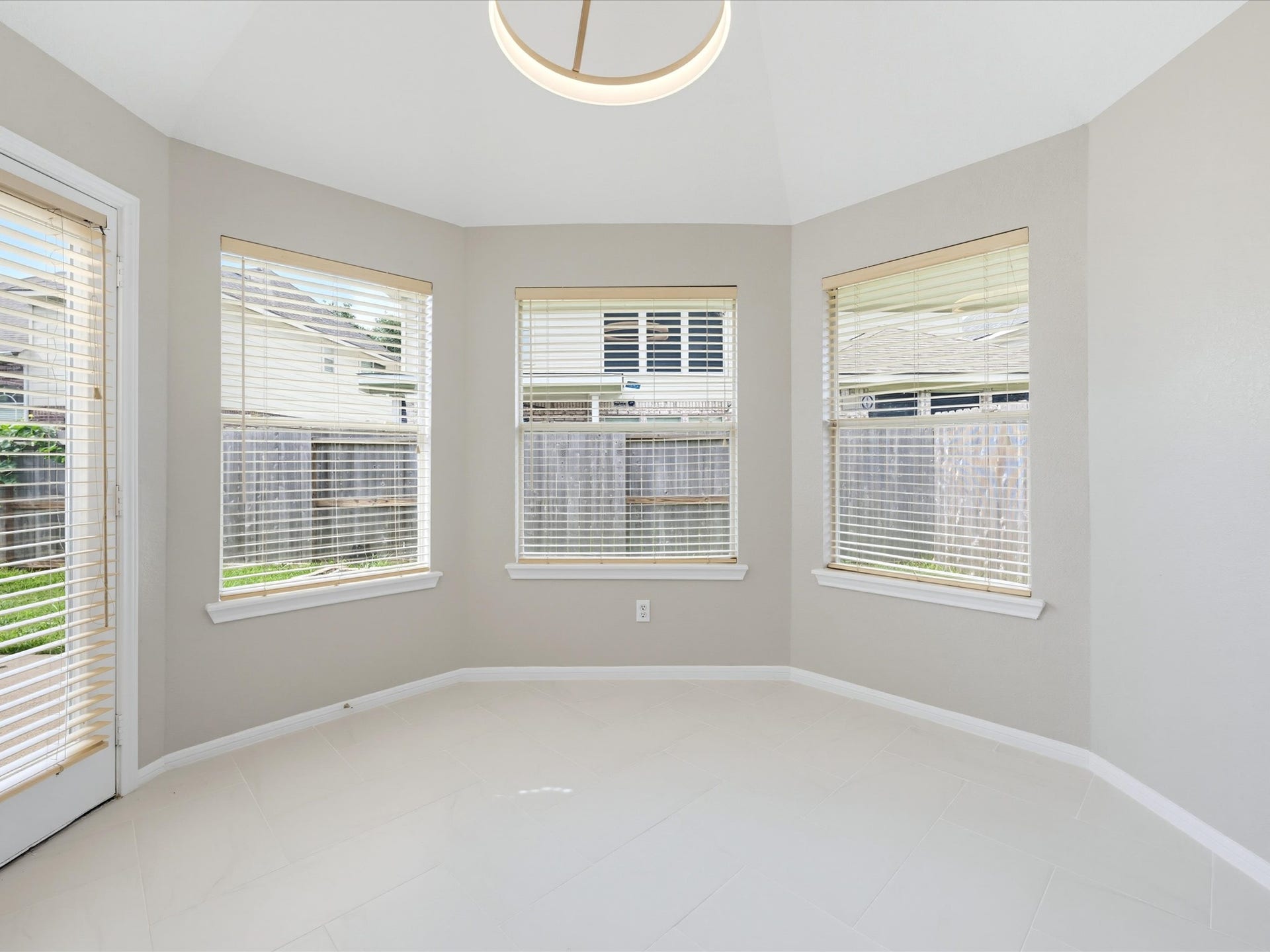 4619 Schiller Park Lane, Sugar Land, TX 77479 4619 Schiller Park Lane, Sugar Land, TX 77479