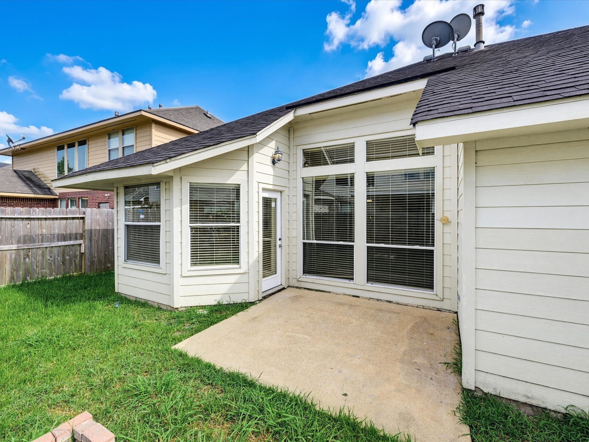 4619 Schiller Park Lane, Sugar Land, TX 77479 4619 Schiller Park Lane, Sugar Land, TX 77479