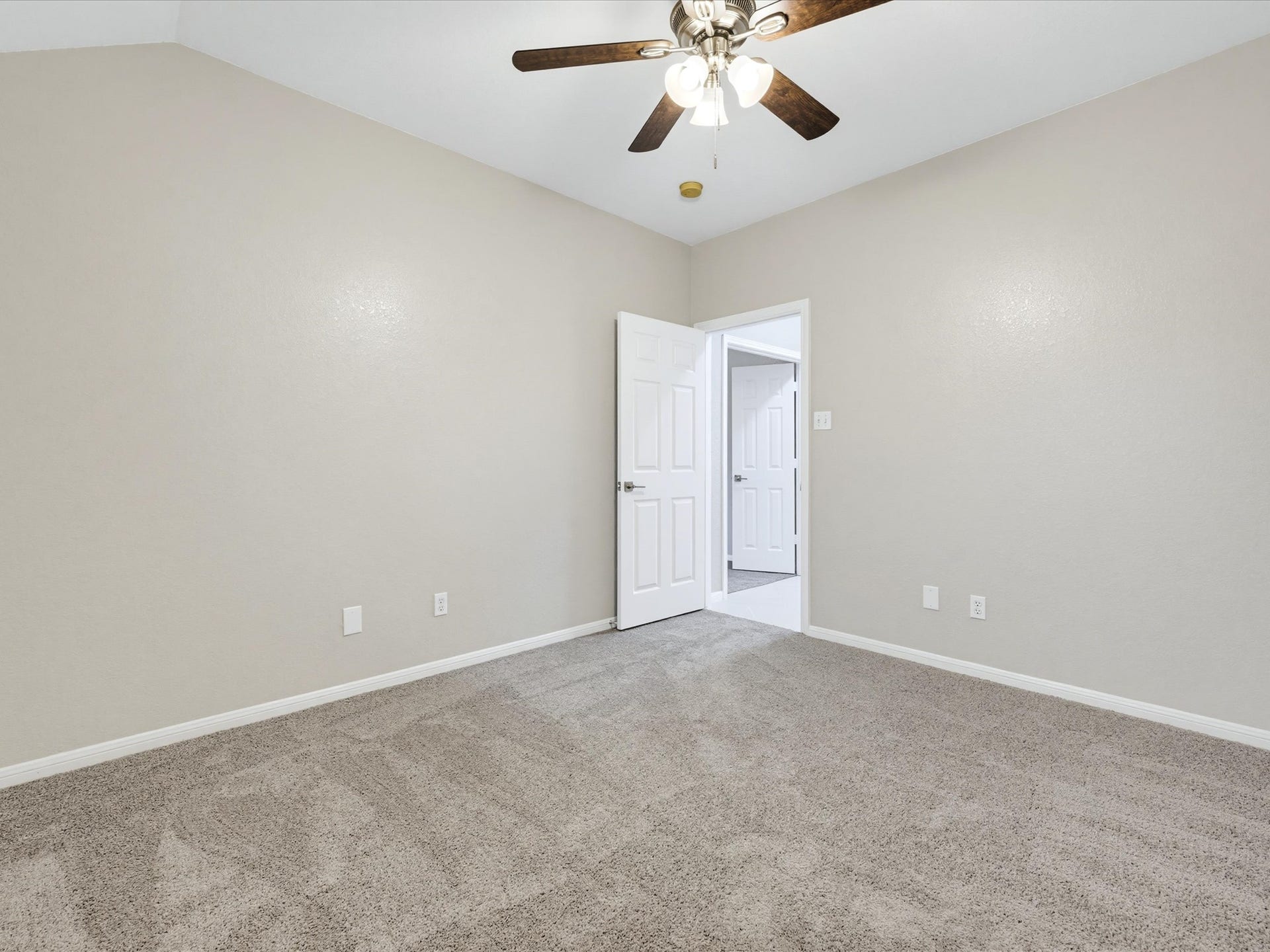 4619 Schiller Park Lane, Sugar Land, TX 77479 4619 Schiller Park Lane, Sugar Land, TX 77479