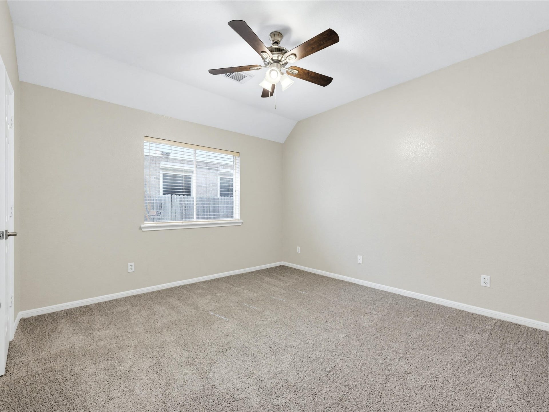 4619 Schiller Park Lane, Sugar Land, TX 77479 4619 Schiller Park Lane, Sugar Land, TX 77479