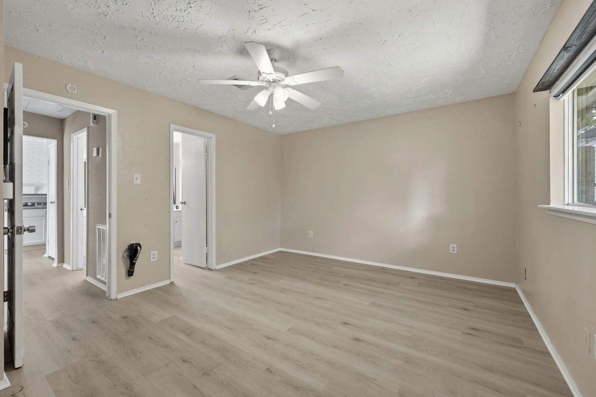 5421 Diane Court, Spring, TX 77373 5421 Diane Court, Spring, TX 77373