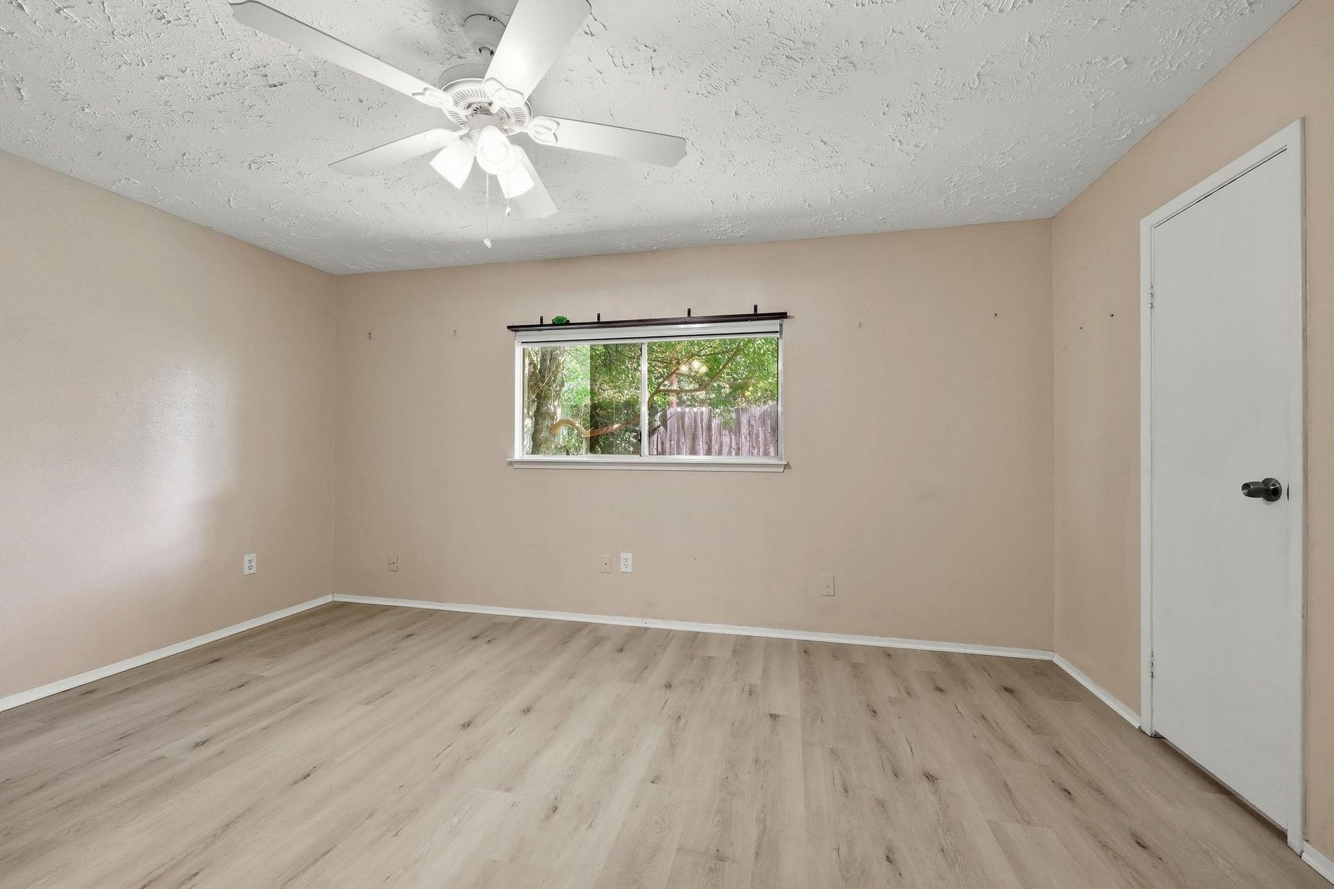 5421 Diane Court, Spring, TX 77373 5421 Diane Court, Spring, TX 77373