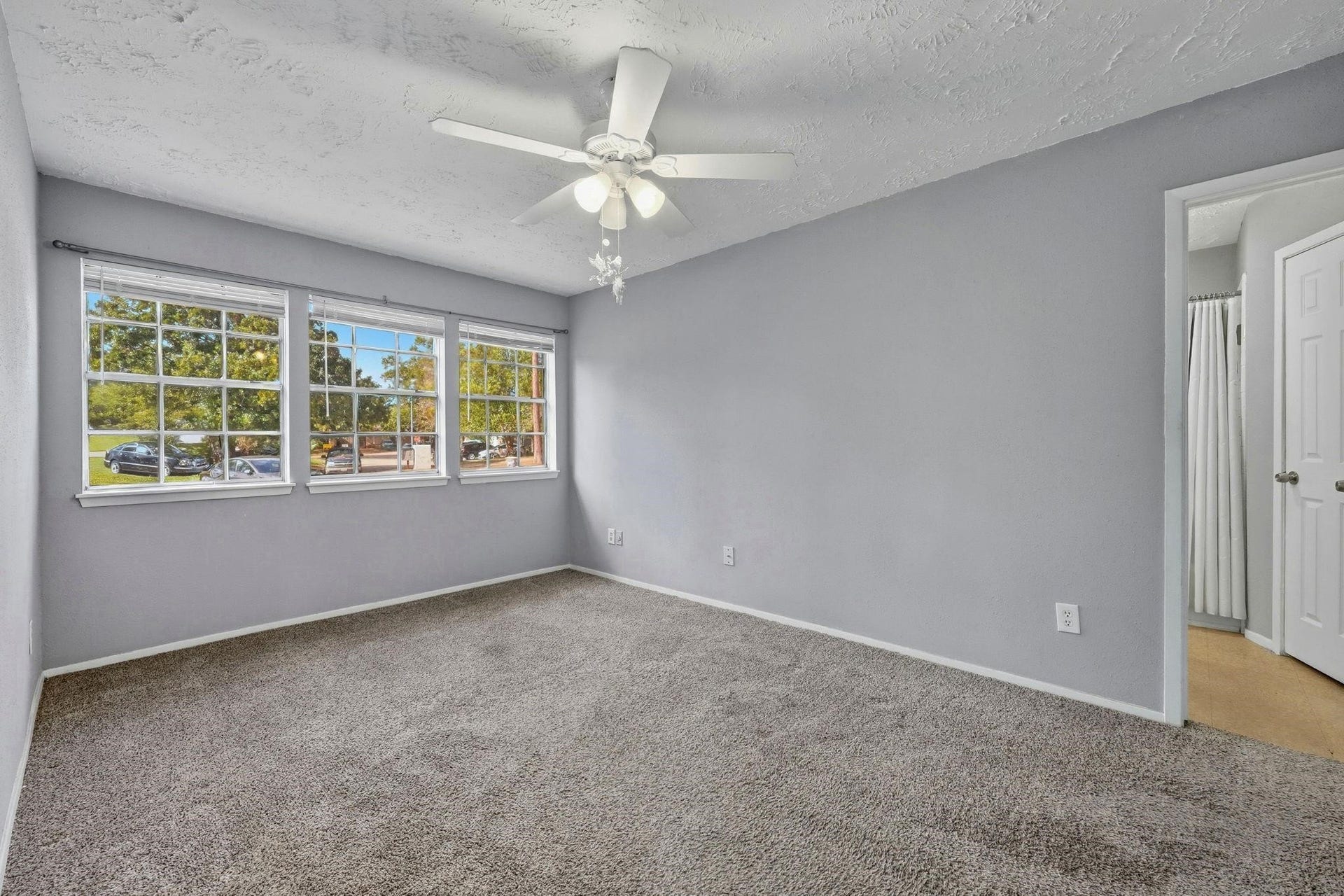 5421 Diane Court, Spring, TX 77373 5421 Diane Court, Spring, TX 77373
