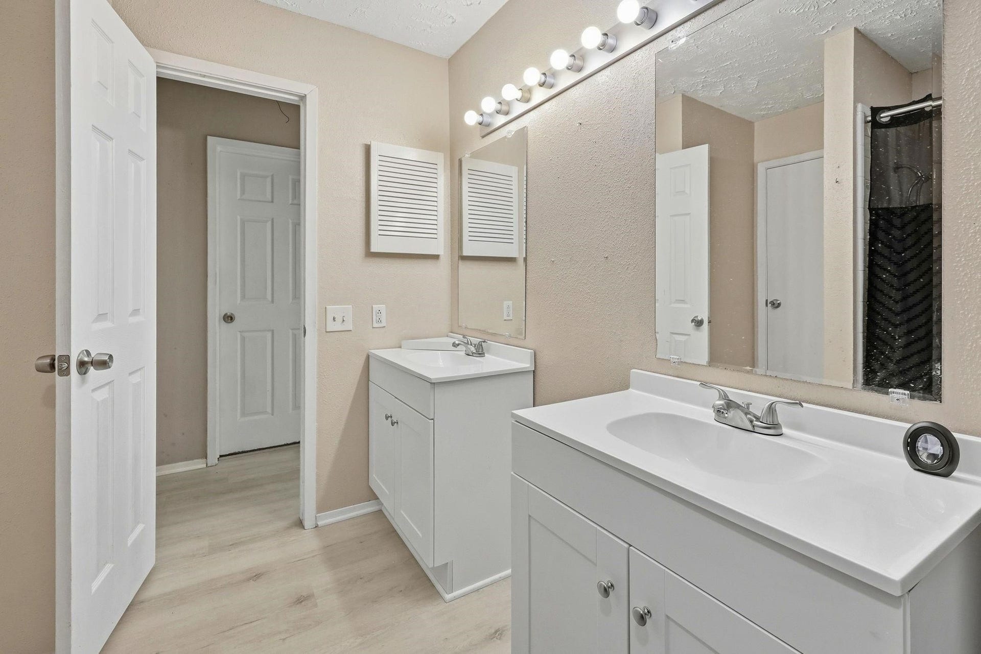 5421 Diane Court, Spring, TX 77373 5421 Diane Court, Spring, TX 77373