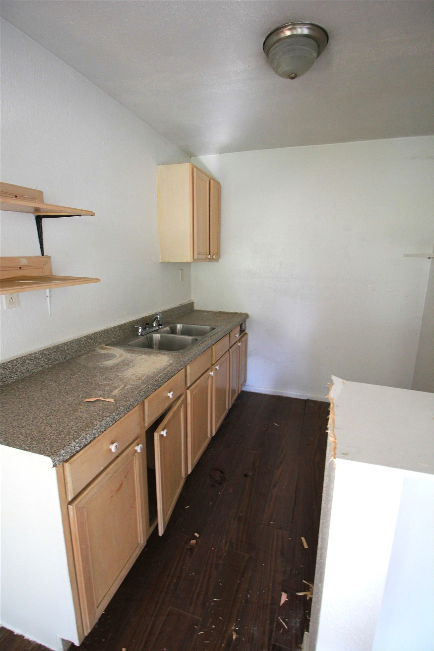 8022 Hartford Street, Houston, TX 77017 Kitchen