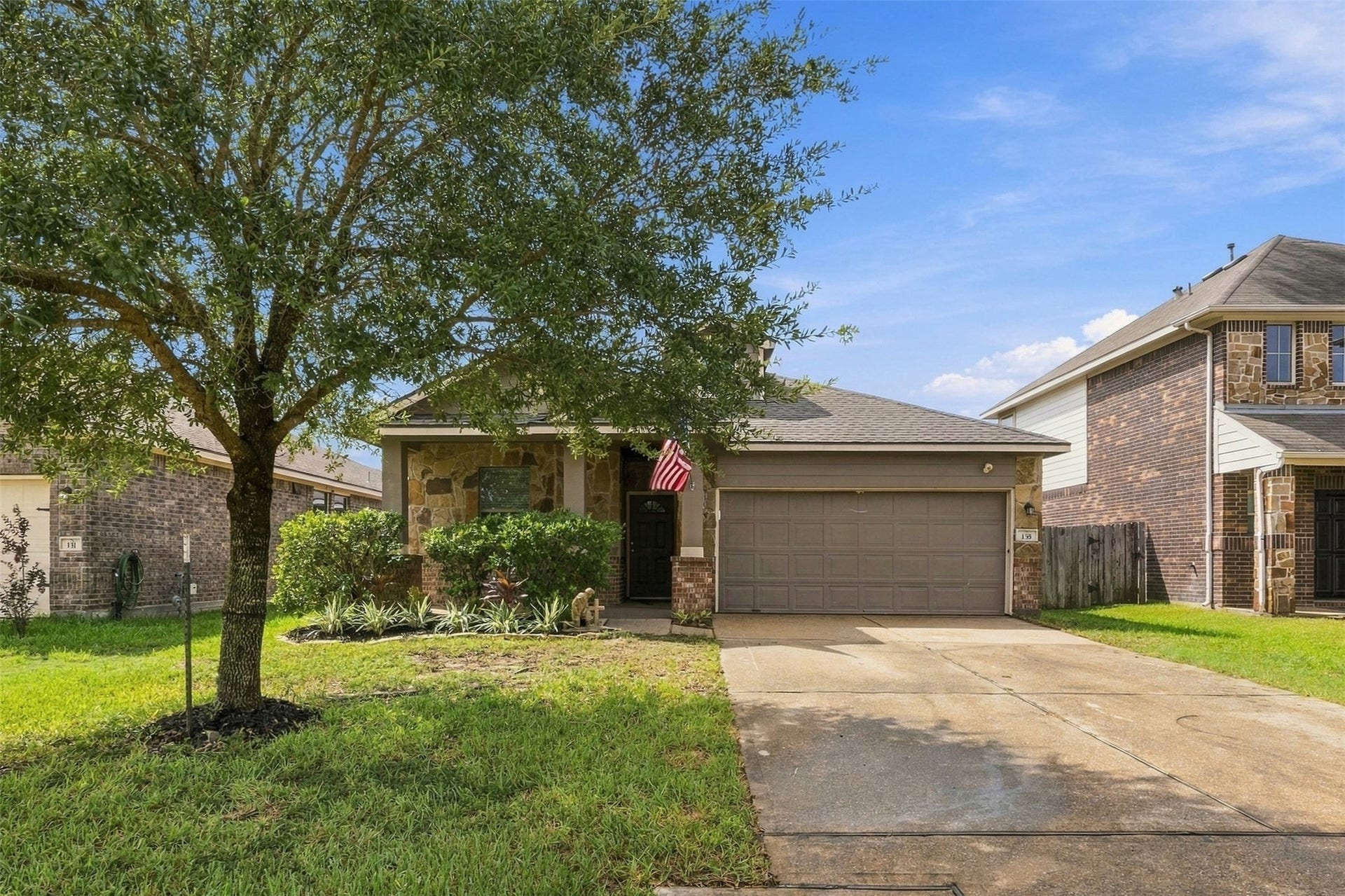 135 Piney Pathway, Magnolia, TX 77354 Welcome home!