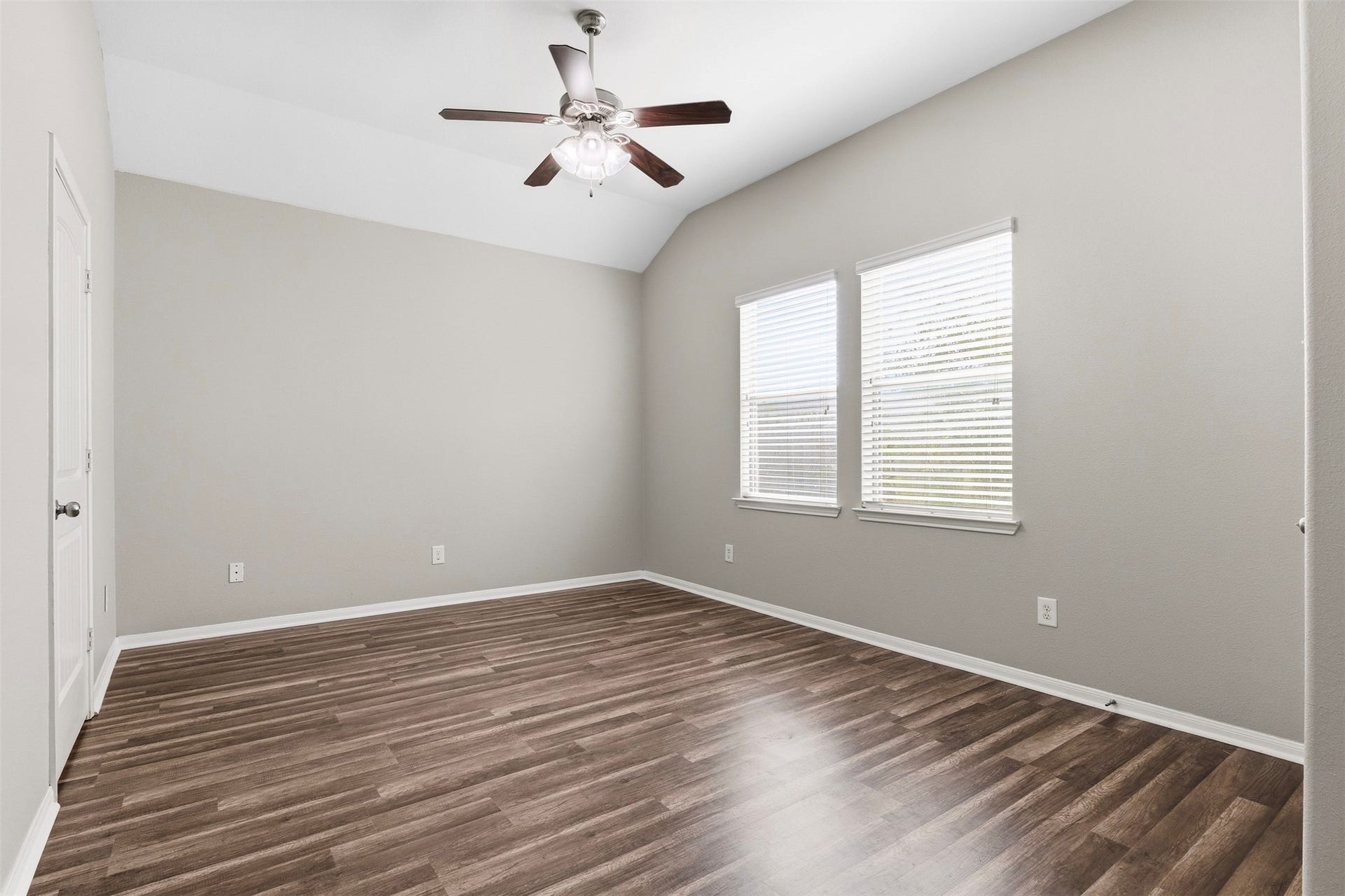 135 Piney Pathway, Magnolia, TX 77354 Primary Bedroom