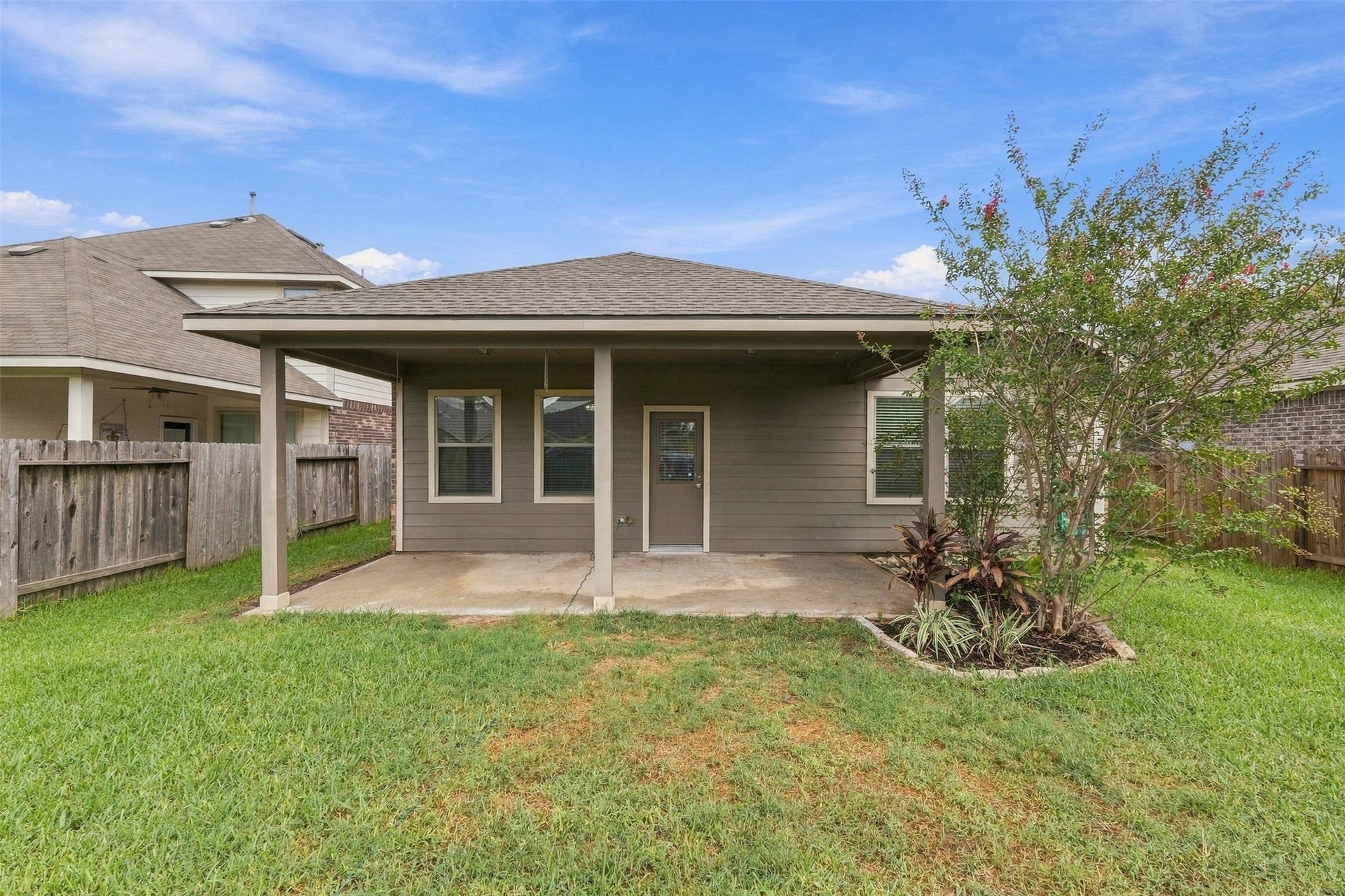 135 Piney Pathway, Magnolia, TX 77354 135 Piney Pathway, Magnolia, TX 77354