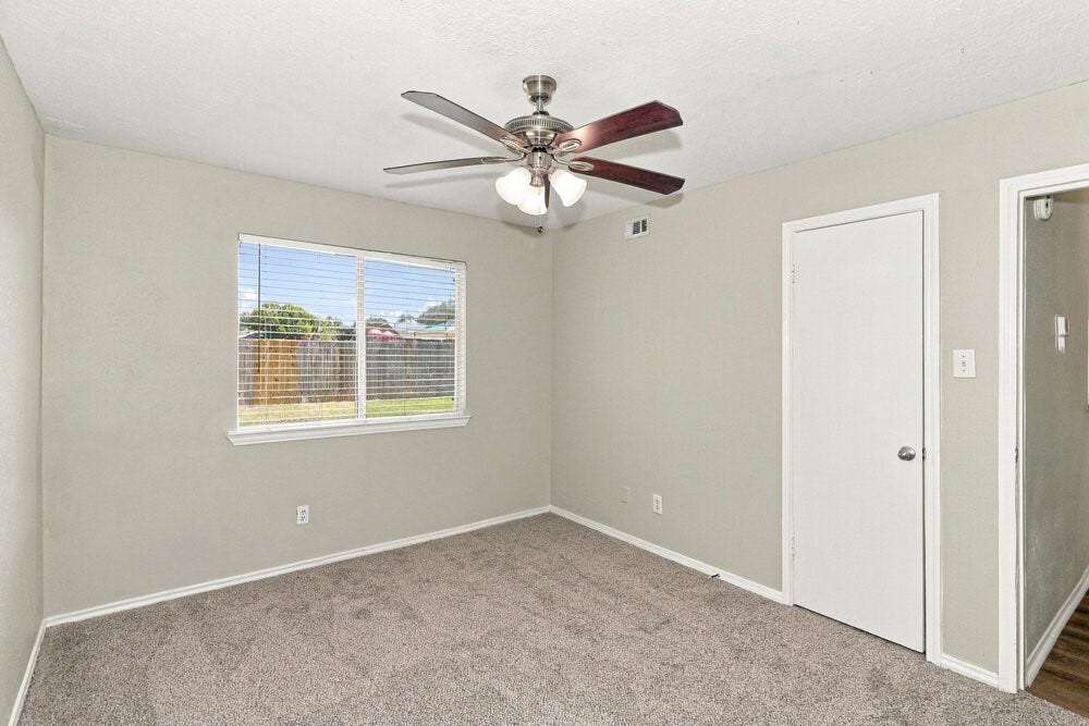 16111 Rosenridge Drive, Houston, TX 77053 16111 Rosenridge Drive, Houston, TX 77053